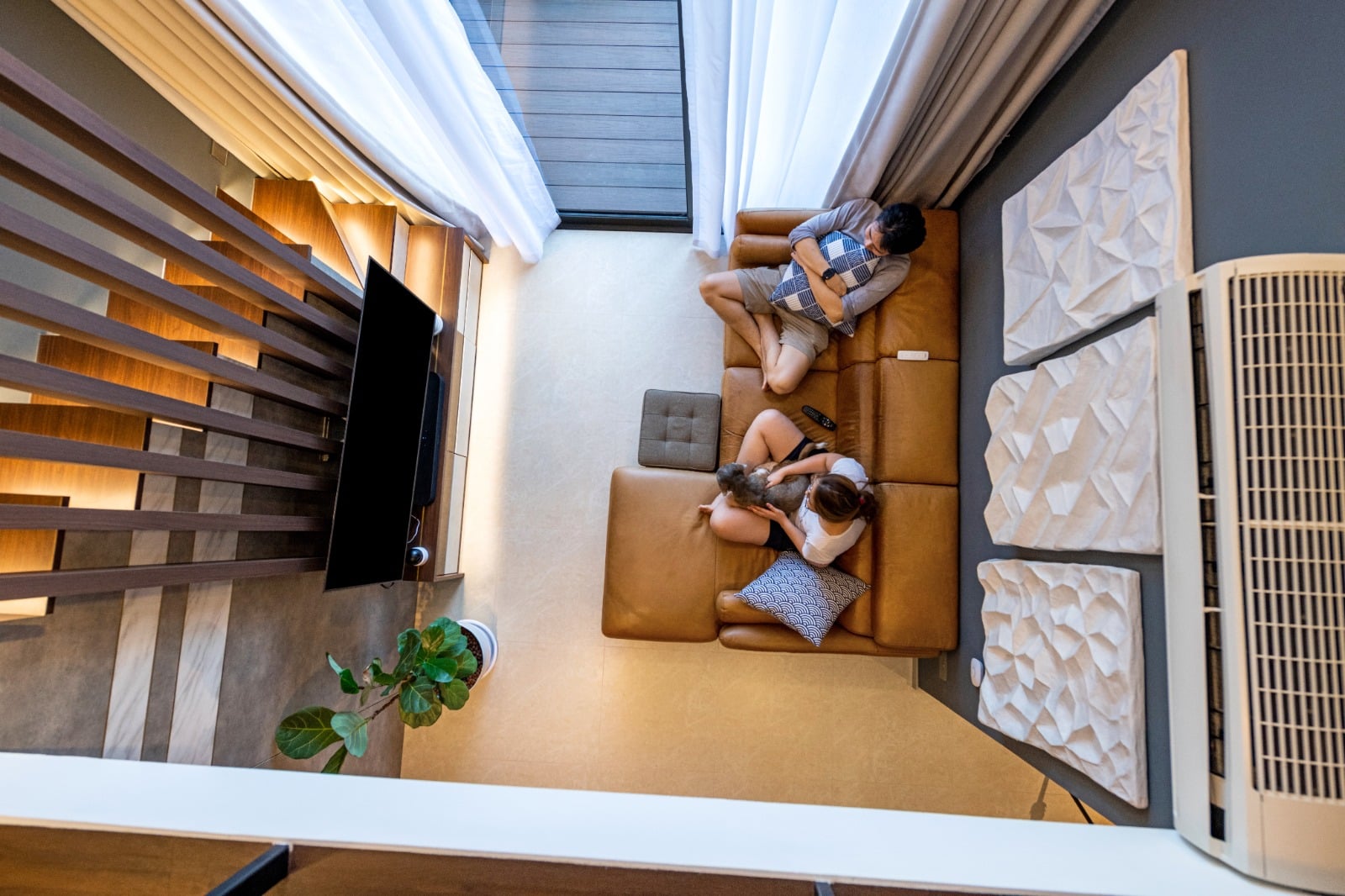 Renopedia - This home consists of natural texture and a modern loft ...