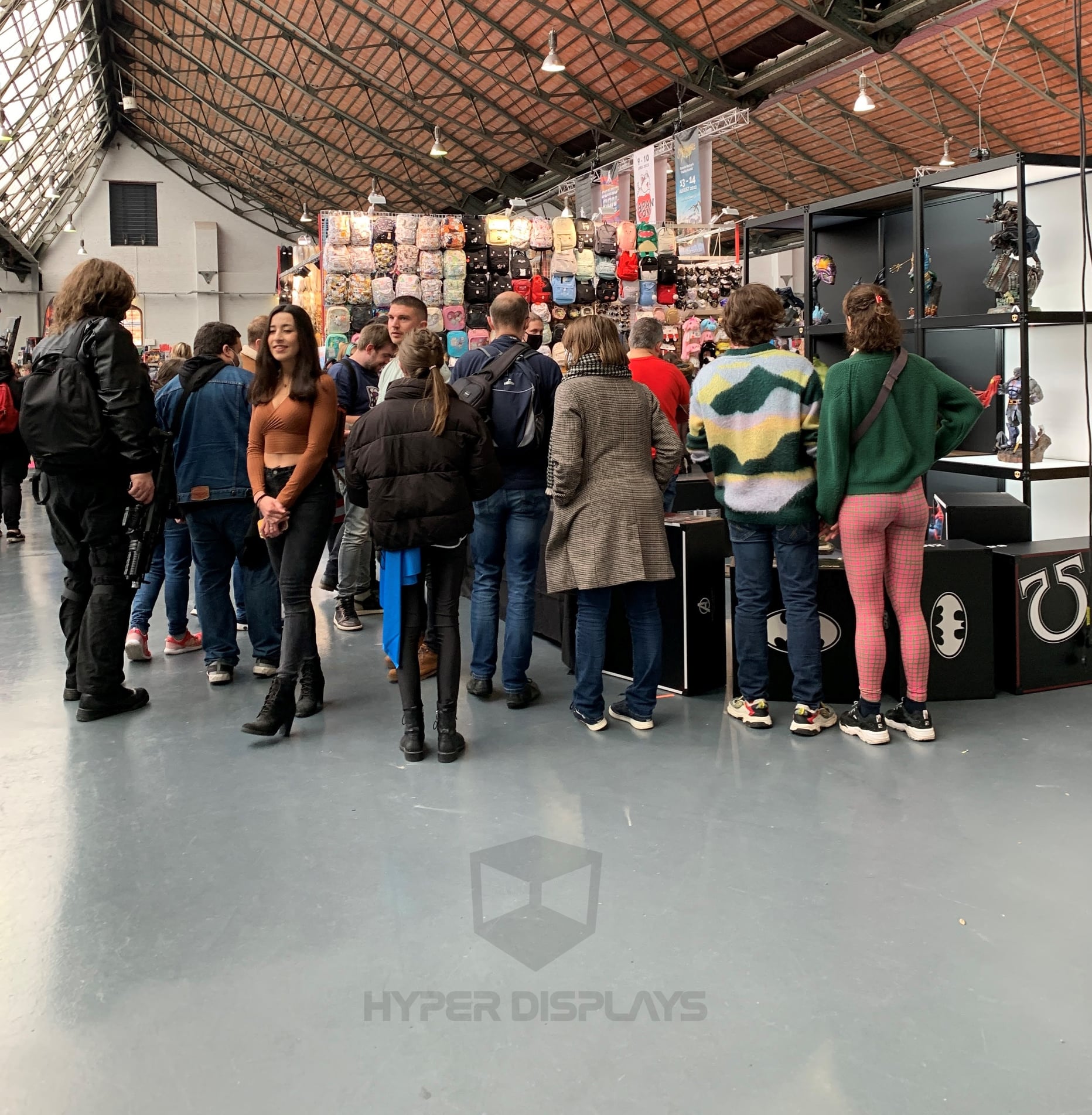 HyperDisplays