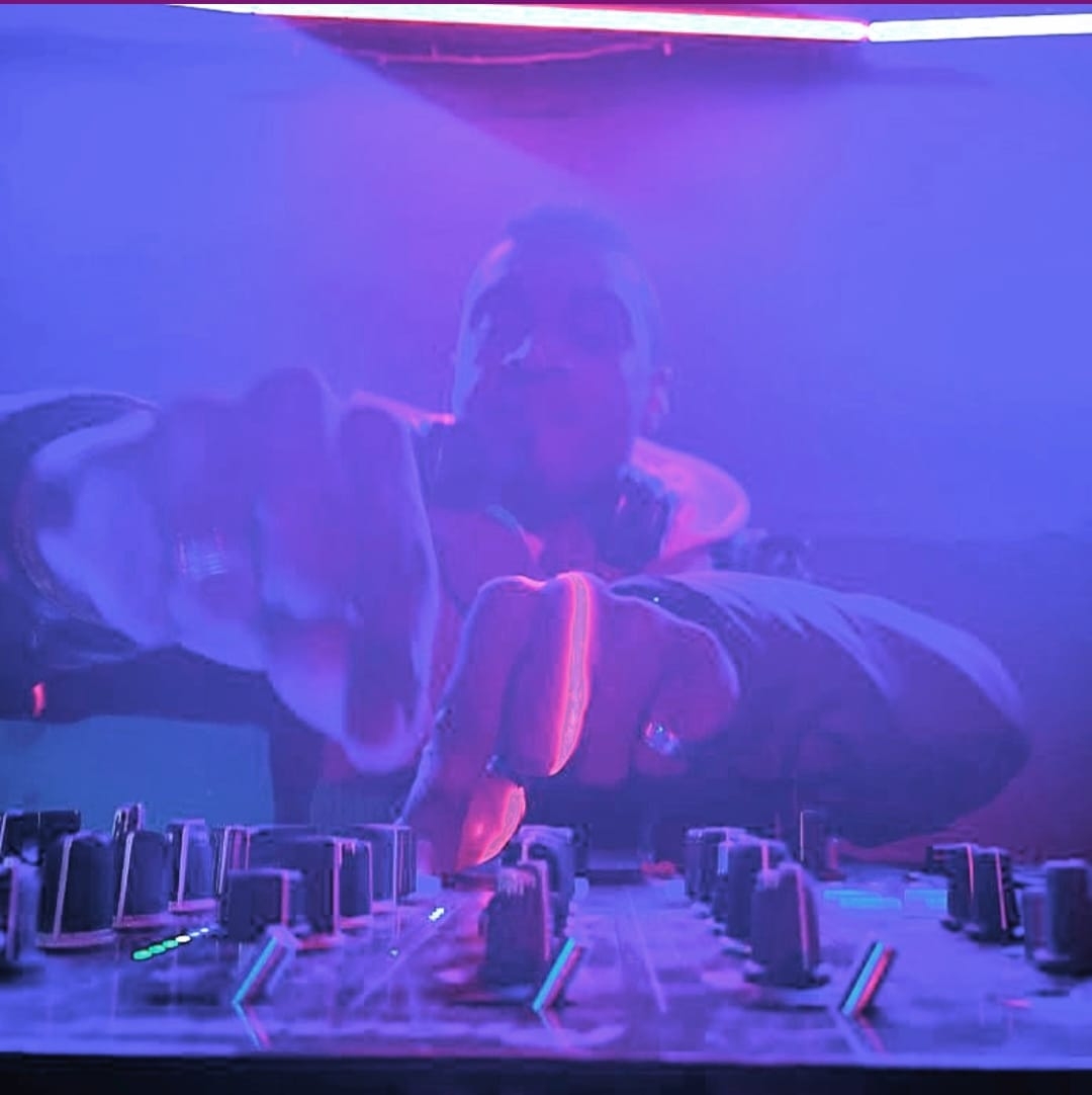DJ Synergized Mu'Raven | Cape Town