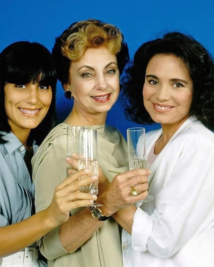 Foto rara de Glória Pires, Beatriz Segall e Regina Duarte em 1988 ...