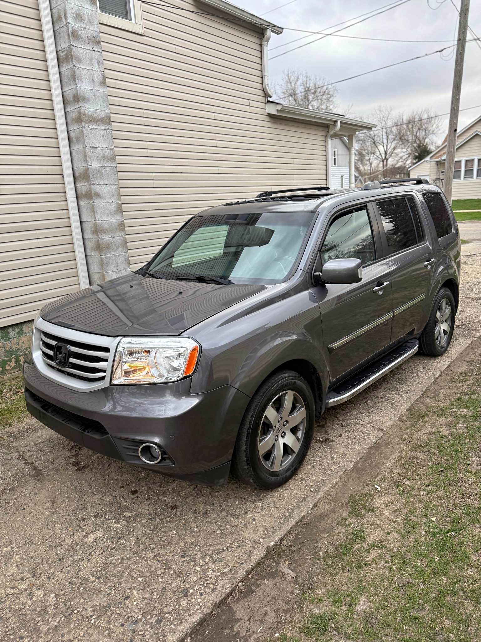 2014 Honda Pilot · Touring Sport Utility 4D - Cars & Trucks - Waukegan