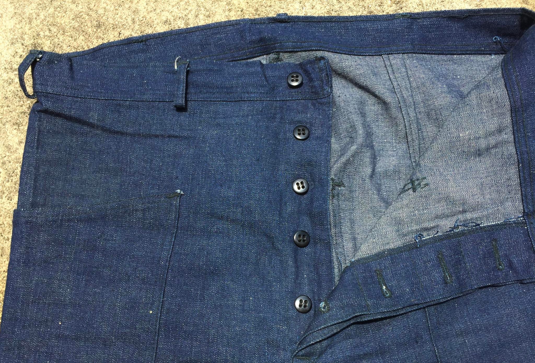 The authentic WW2 US Navy Dungarees. As they were worn in the 40s 