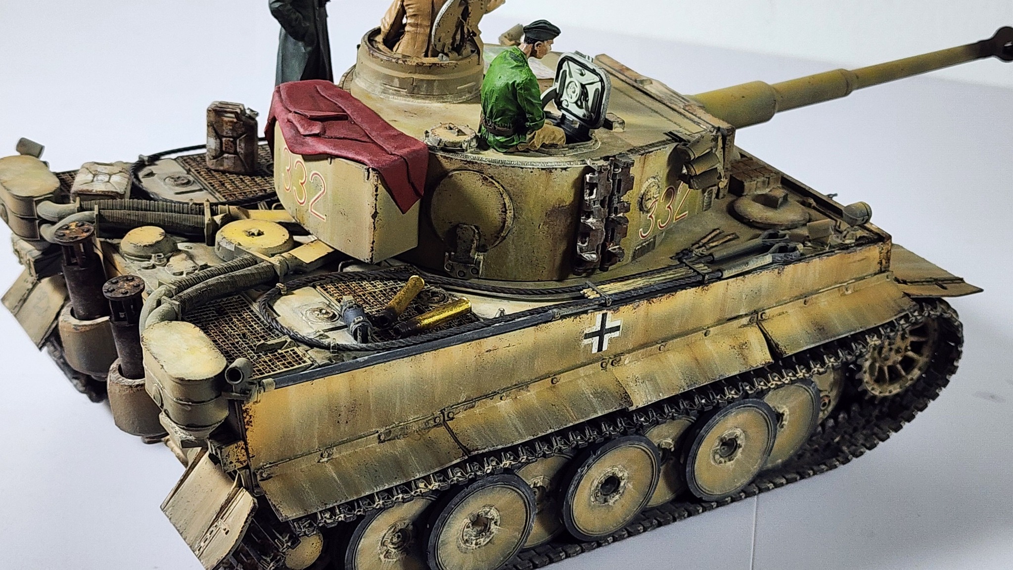 Converting a Tiger-model kit into a what-if Tiger 1
