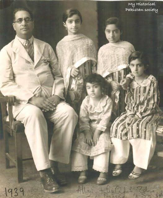 Tariq Ajaz - 1939 A family from Lahore. Dad with his four daughters ...