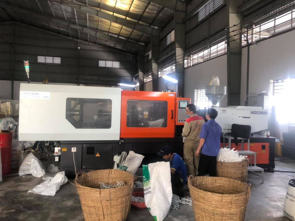 Hyundai Injection Molding Machinery | Ho Chi Minh City