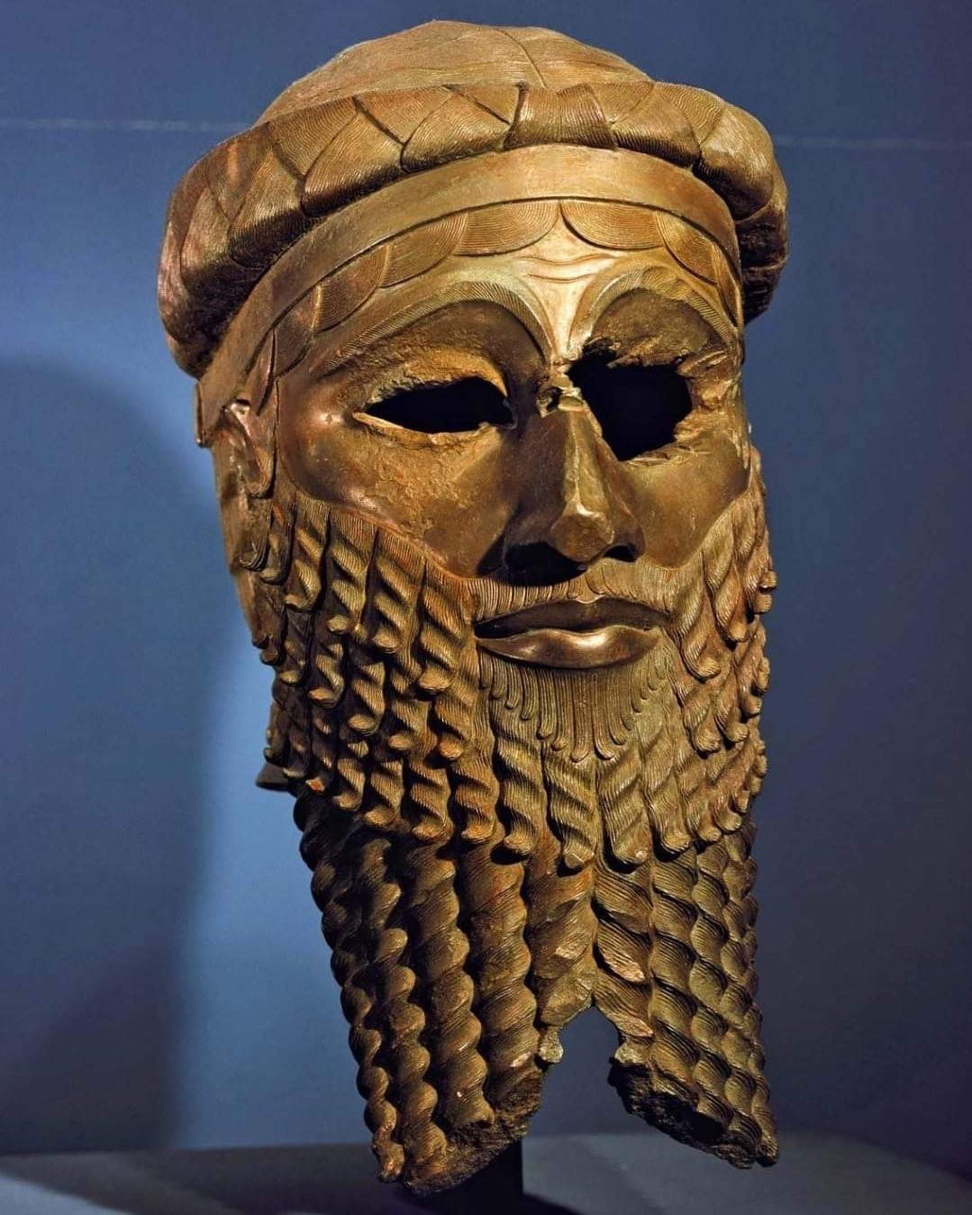 Ancient Sumerian king statue head from Ur, Iraq