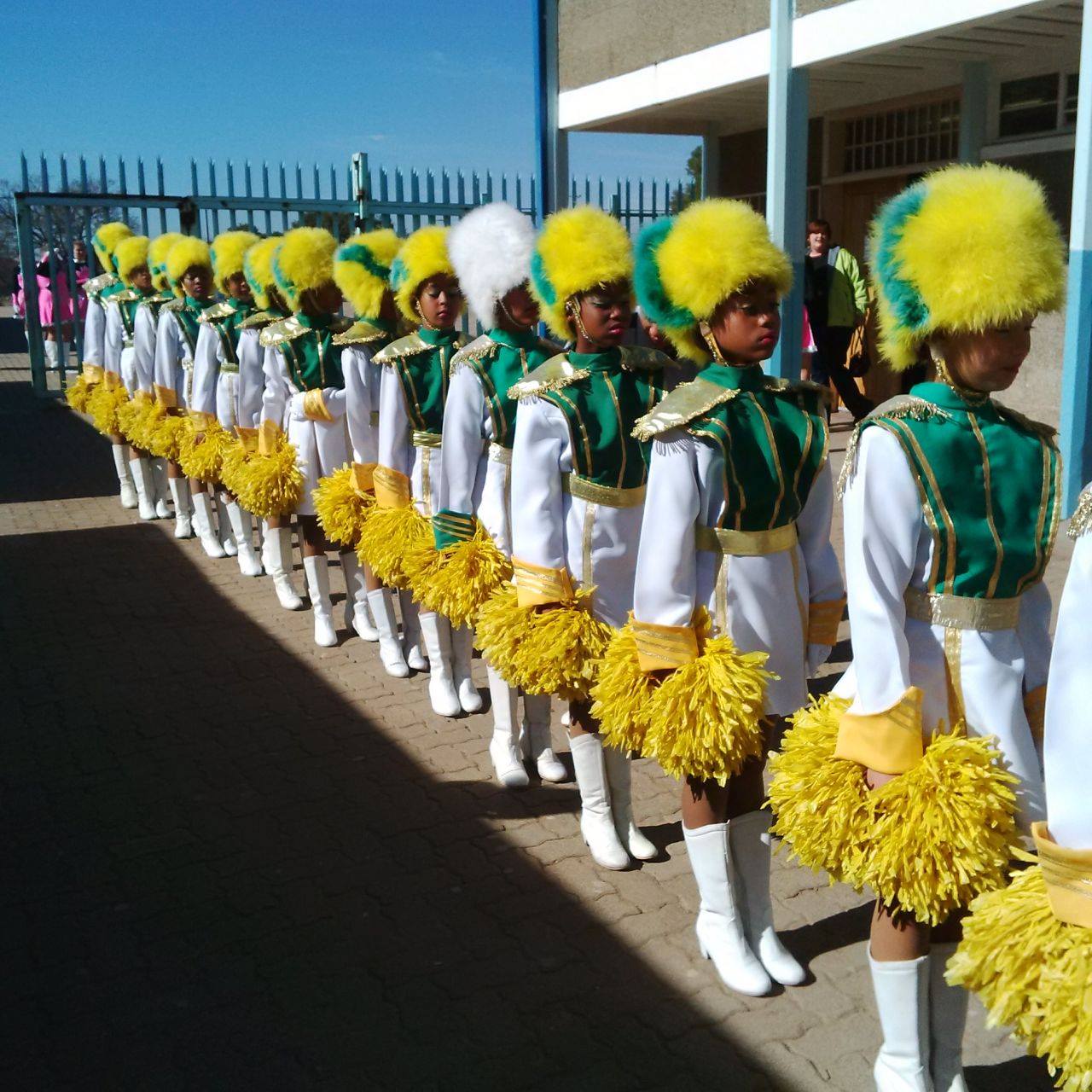 newclare-primary-drum-majorettes