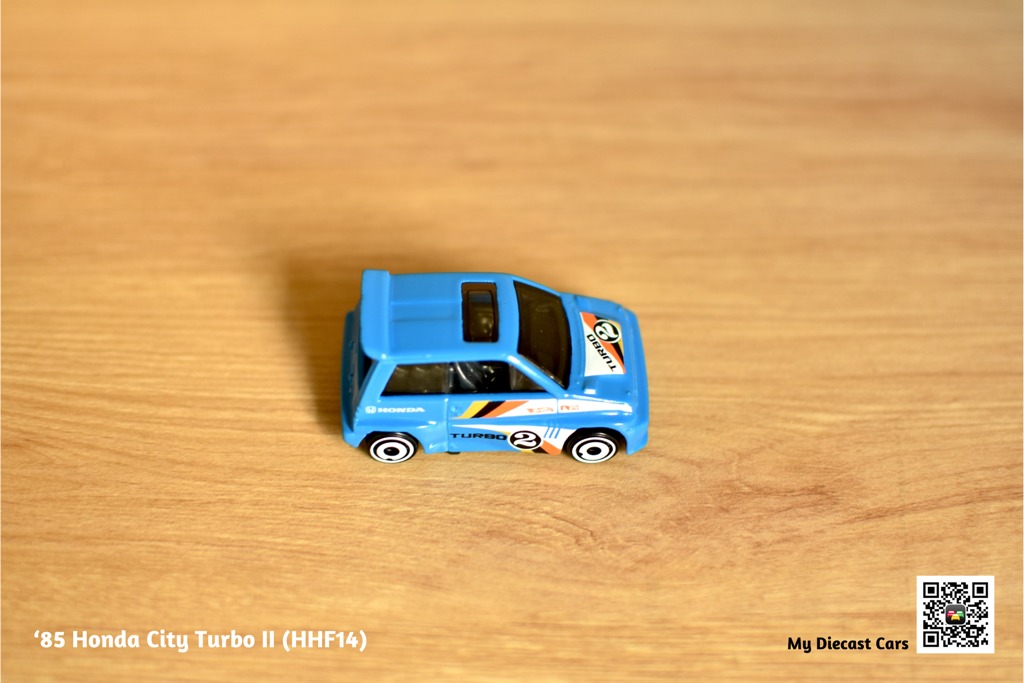 Hello, it's one of my very first kei car :)