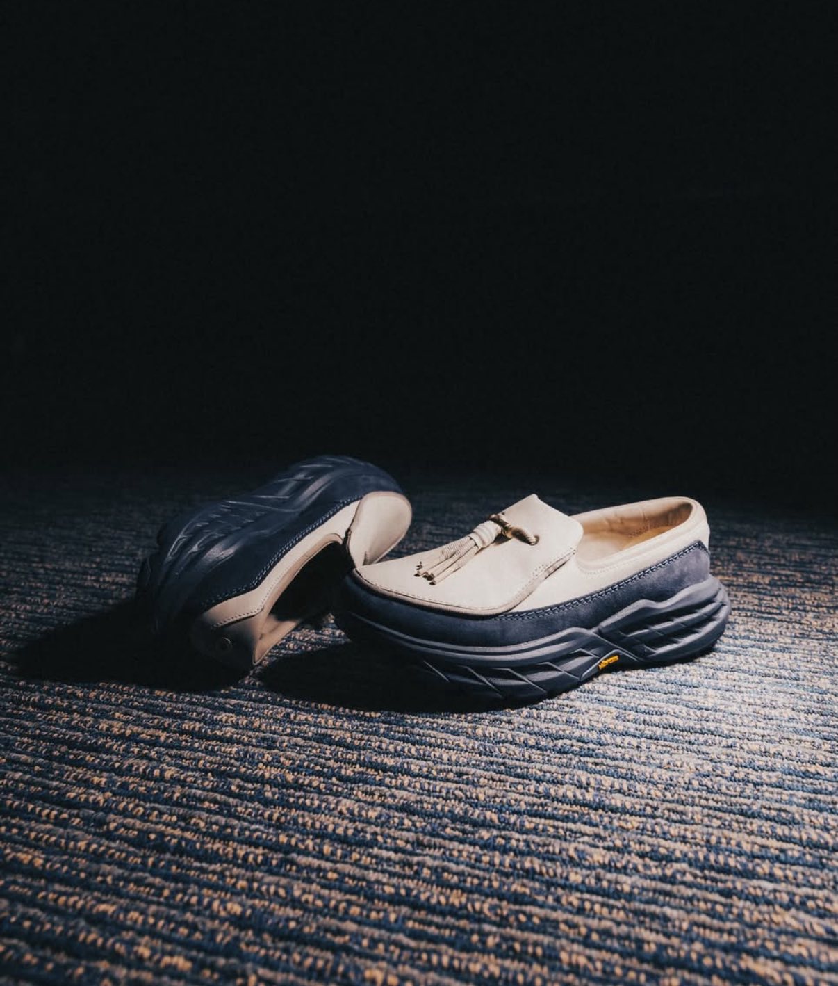 Hoka Speed Loafer Birch / Charcoal Grey 處理一下沒去beams 排隊但是 