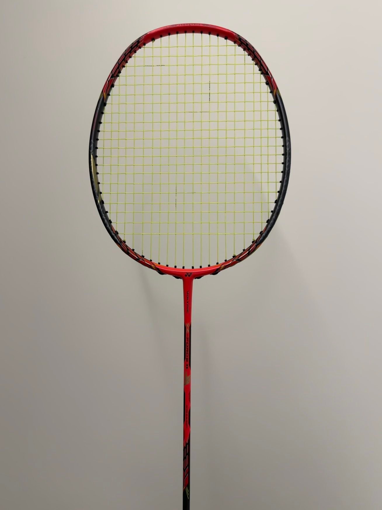 WTS/WTT Yonex Voltric Zforce 2 LD RED Spec: 3UG5 Strings: BG80 