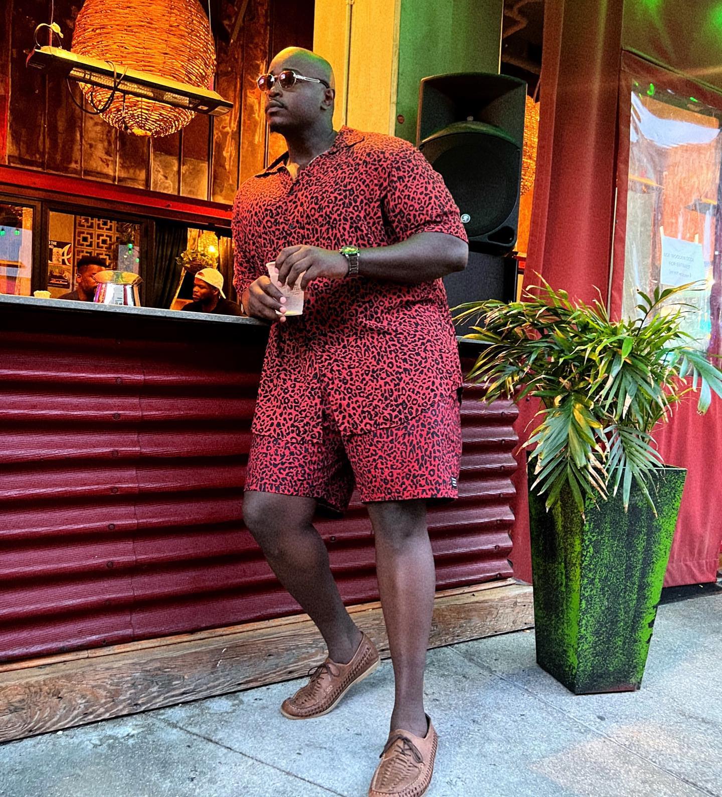 @johnnybiggusa comes... - Darryl Perry Big & Tall Model | Facebook