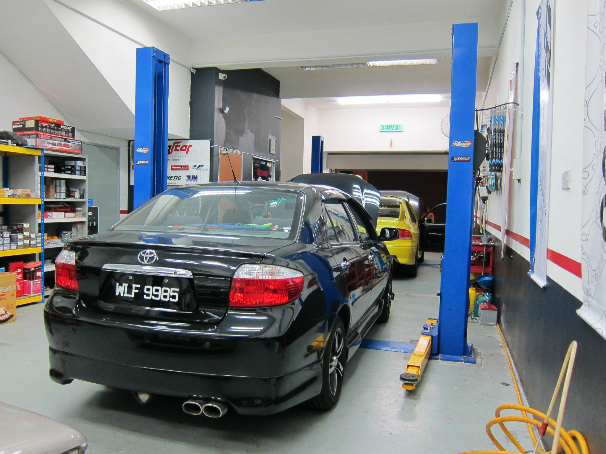 JC Performance Evo Garage