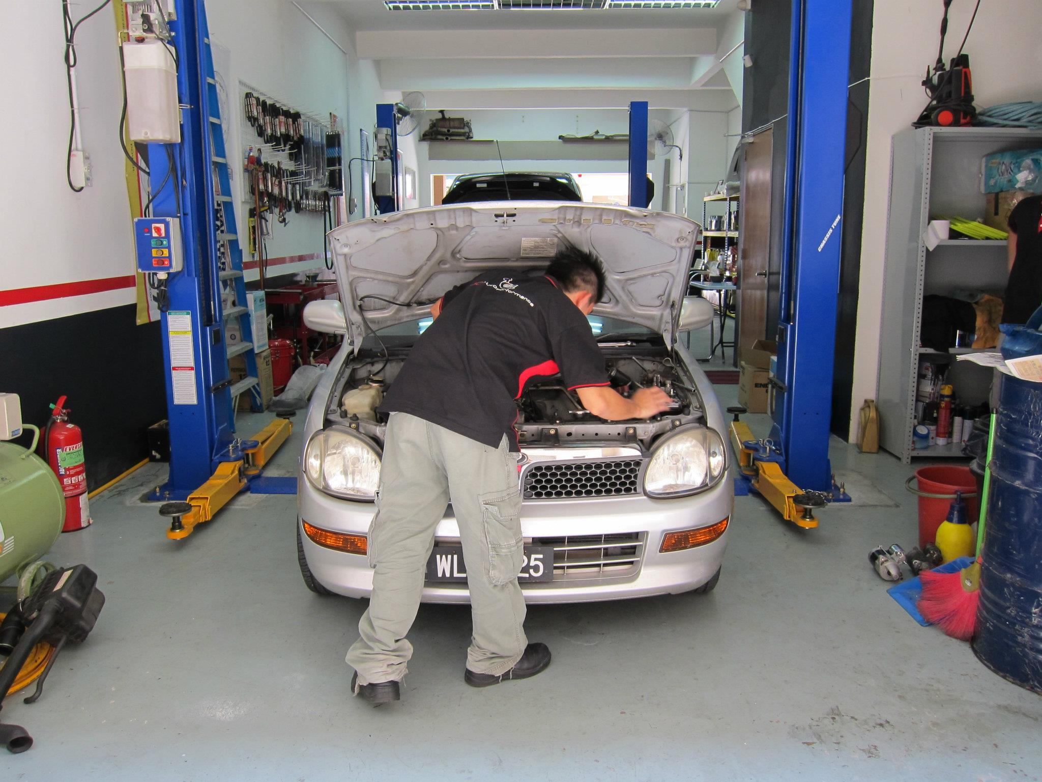 JC Performance Evo Garage