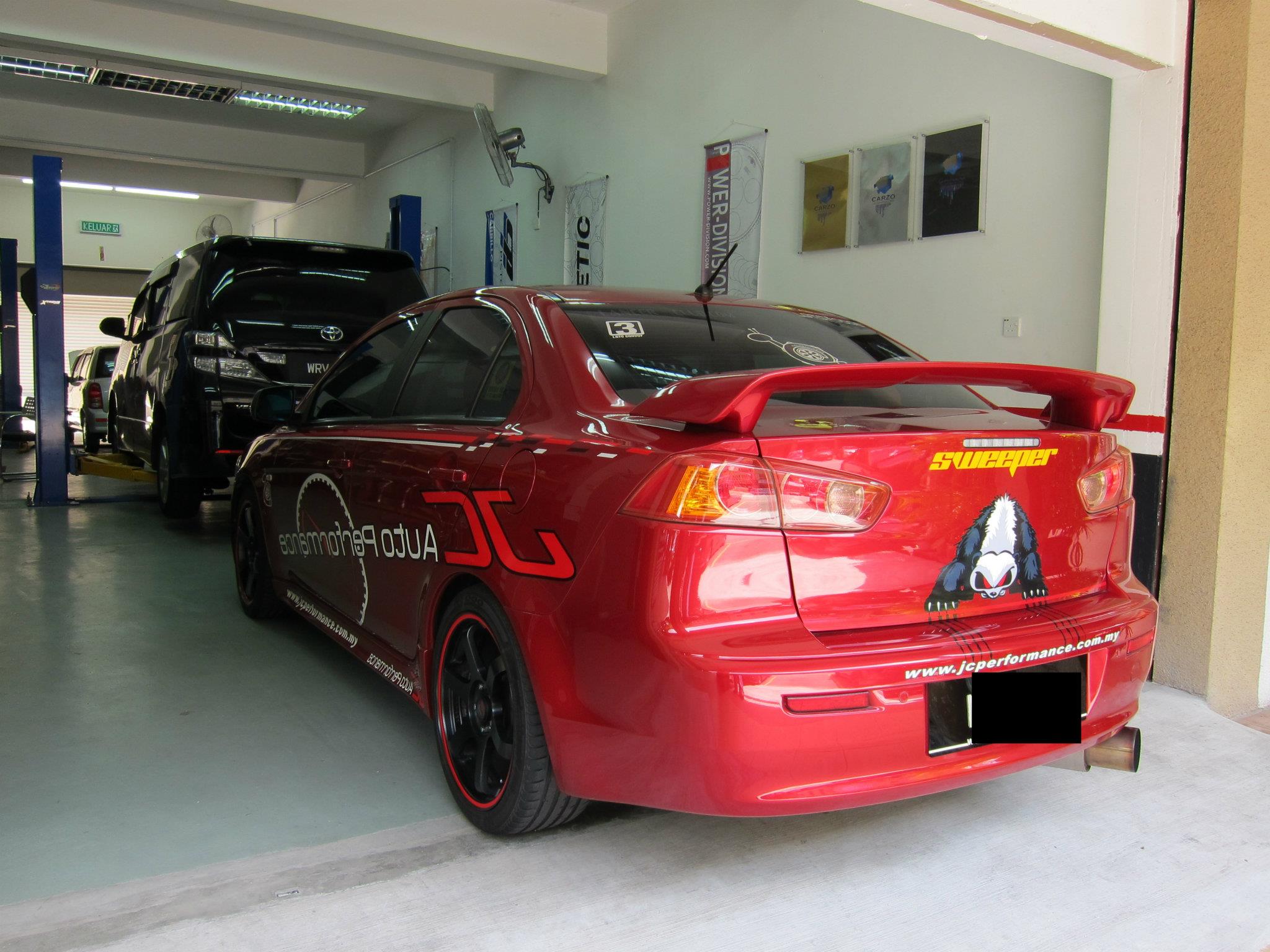 JC Performance Evo Garage