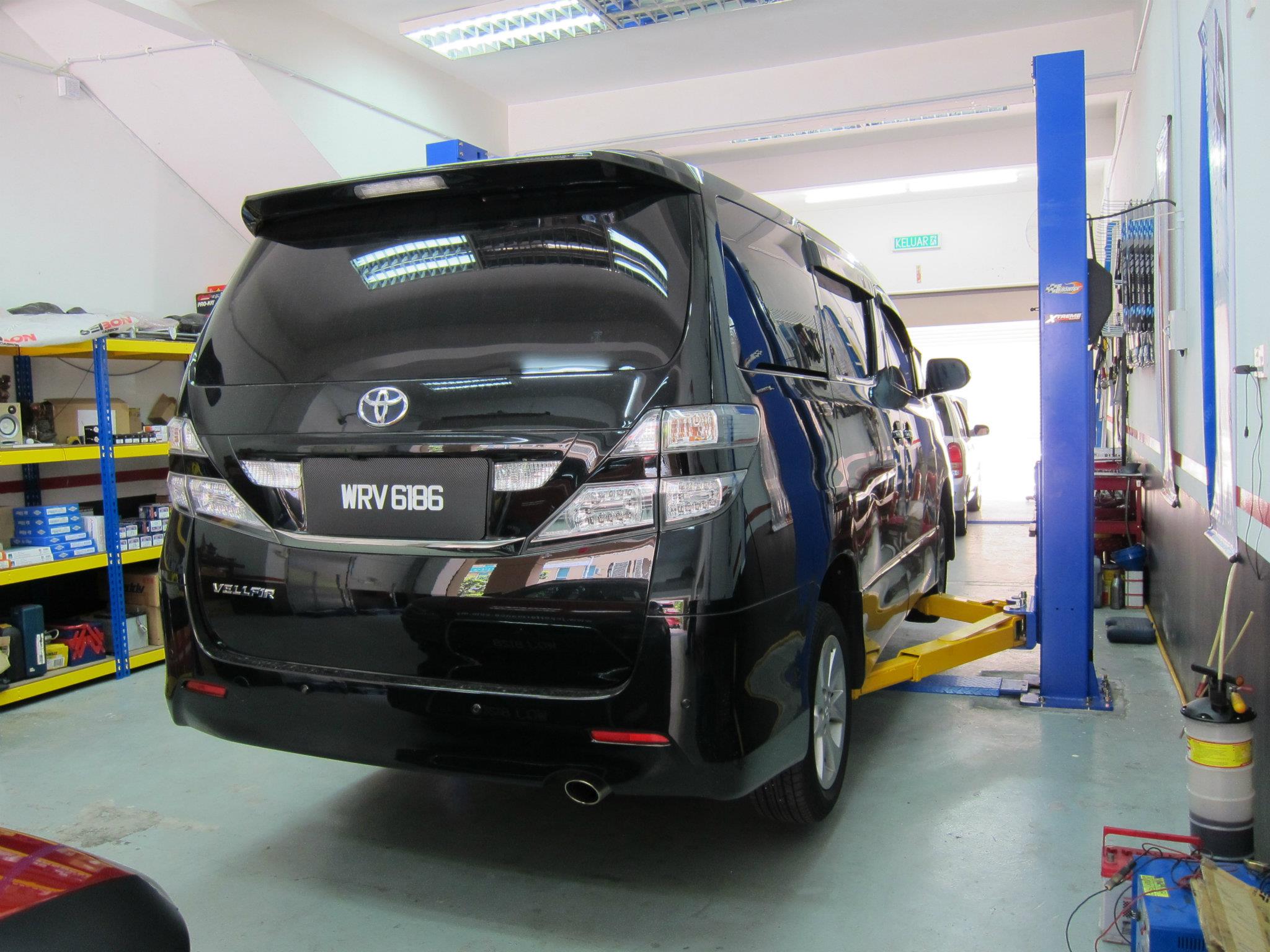 JC Performance Evo Garage