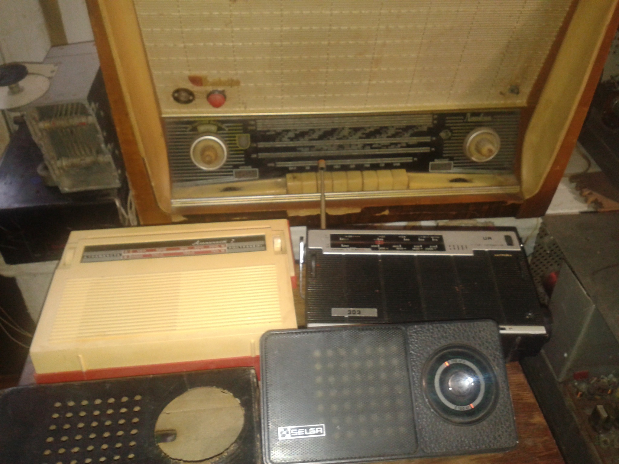 Emud & Other Euro Radio Vintage Mono 3 Pin DIN Oro - Oro 3,5mm - Foto 1