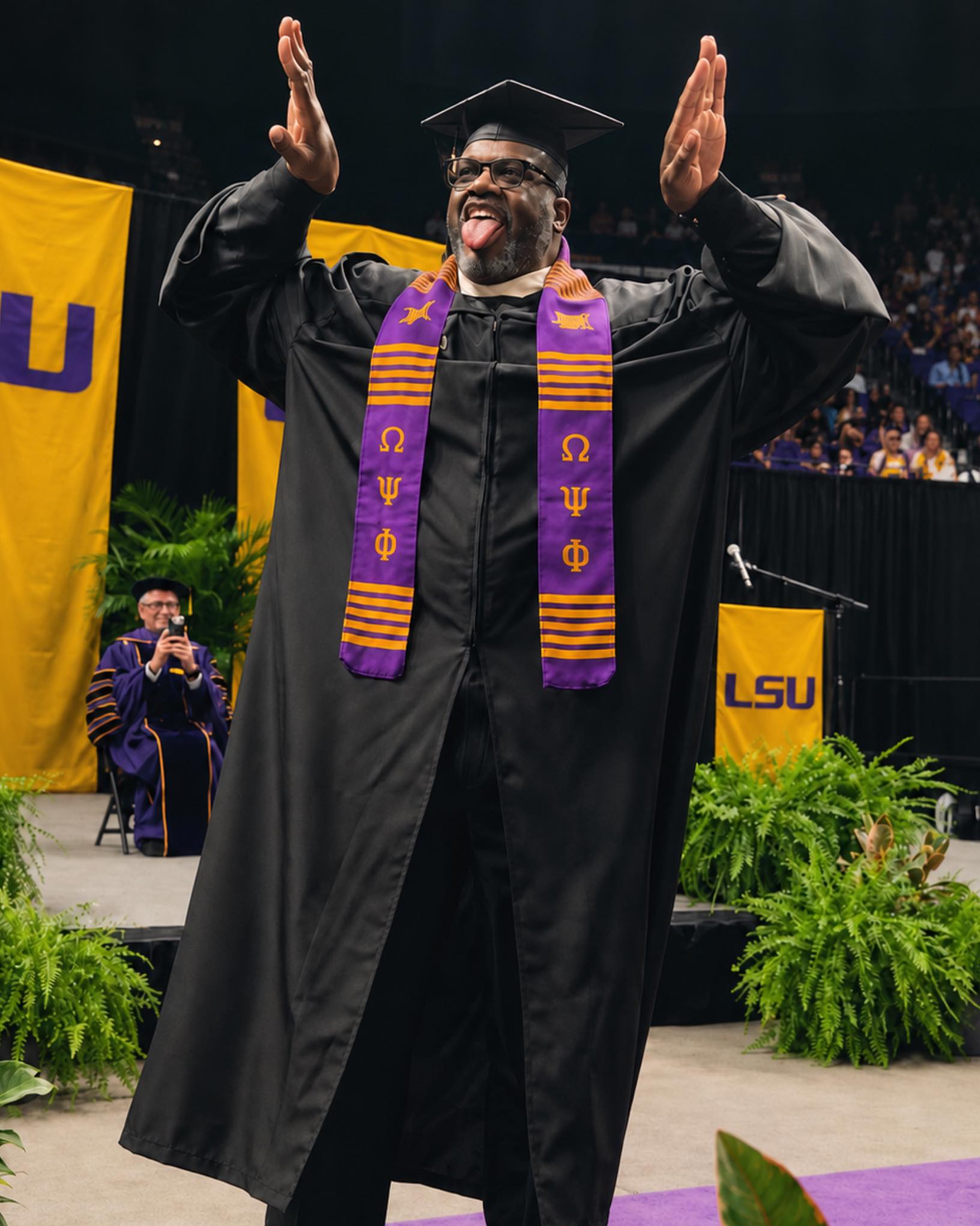 lsu graduation dress code basketball star Flau'Jae Johnson earned her bachelor's degree Saturday, while NBA Hall of Famer Shaquille O'Neal received his Master's of Liberal Arts during LSU's ceremony with faculty present MISSING SIZES@LA