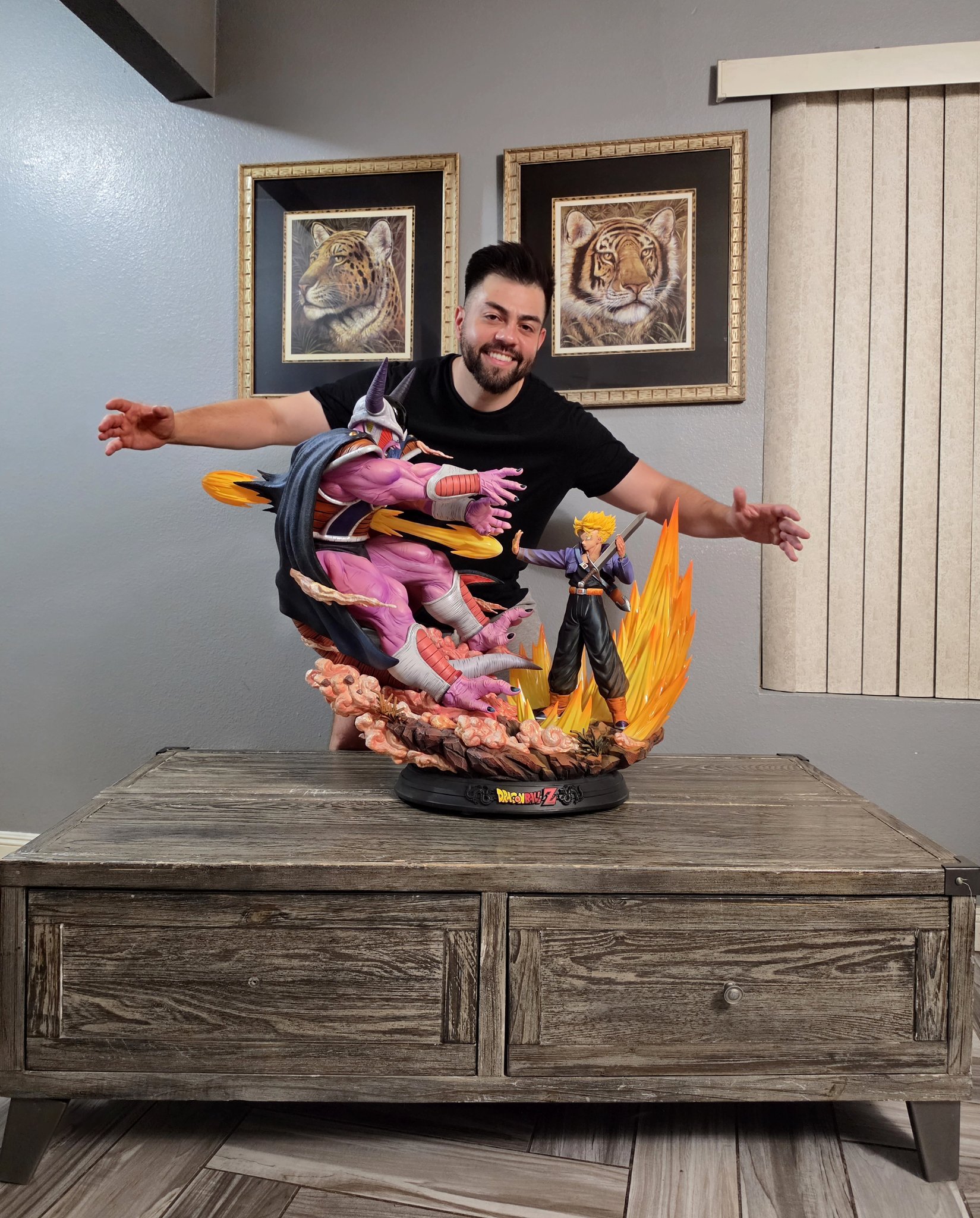 King Cold vs Trunks massive KD collectibles statue