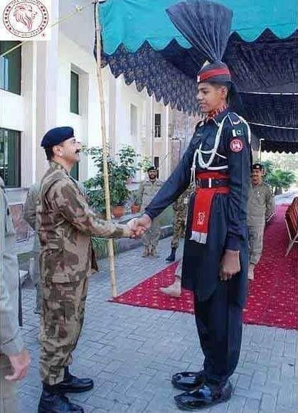 Abdul Waheed at 7 feet 4 inches... - Civil Knowledge Factory