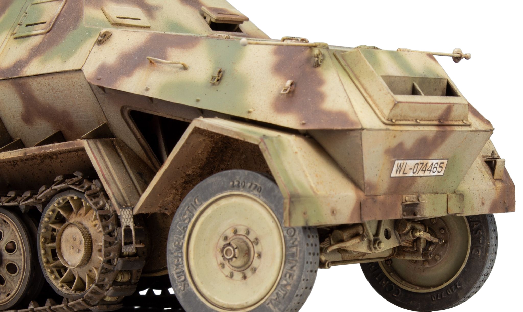 Weathering with oils on Trumpeter's 1/35 armoured Sd.Kfz.8 DB10