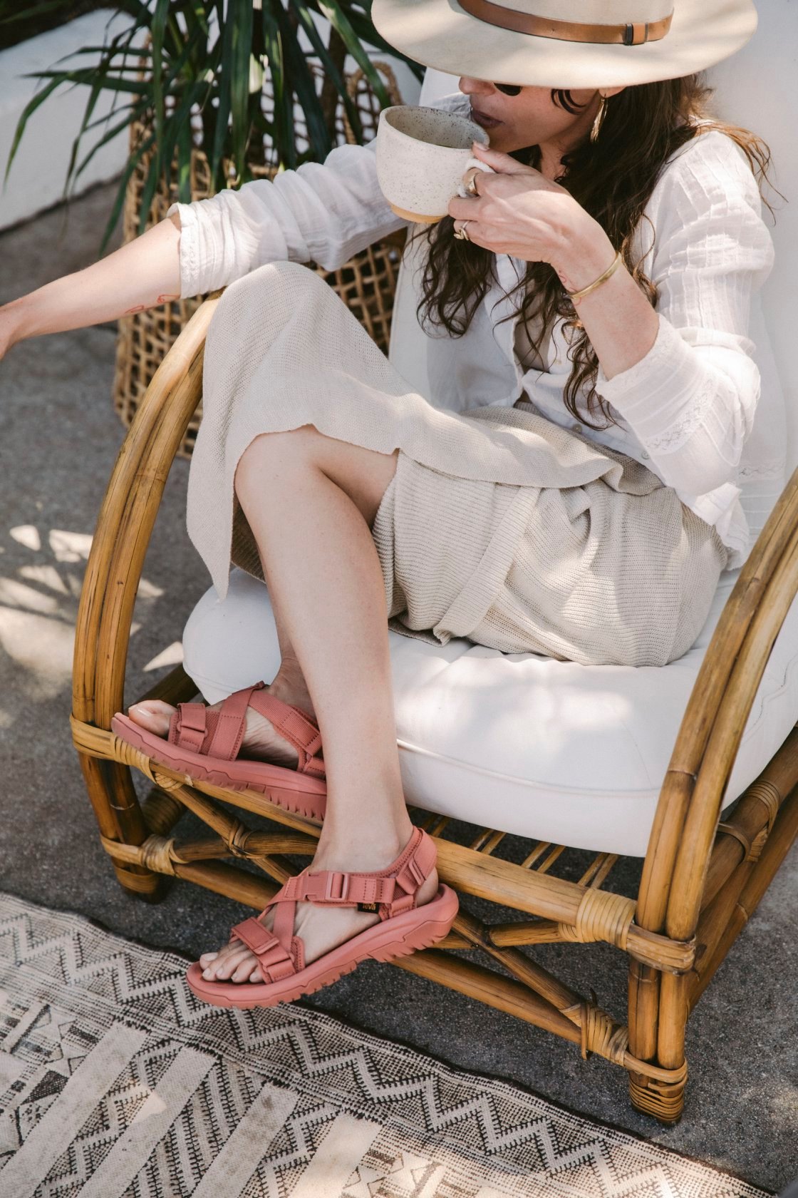 Teva - TEA TIME～和優雅的乾燥玫瑰粉Hurricane Verge來場午茶的約會吧！！ ... | Facebook
