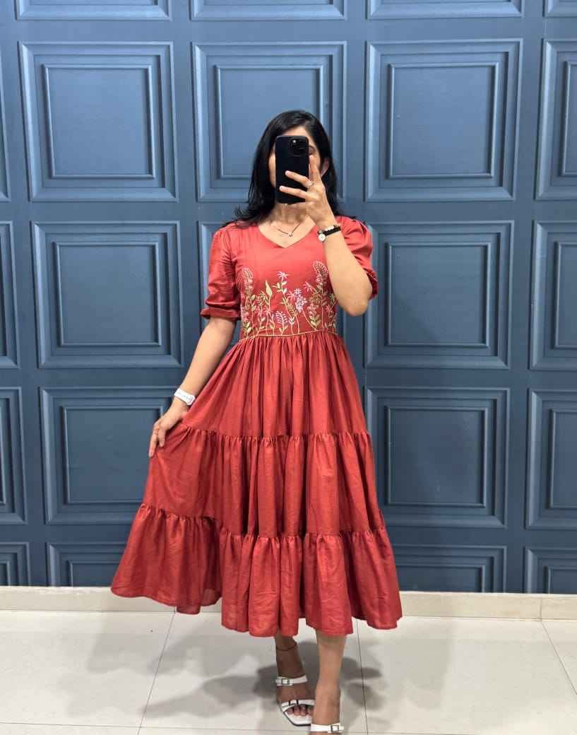 dress code cream MUN Stitched Down Pleated Alina 36