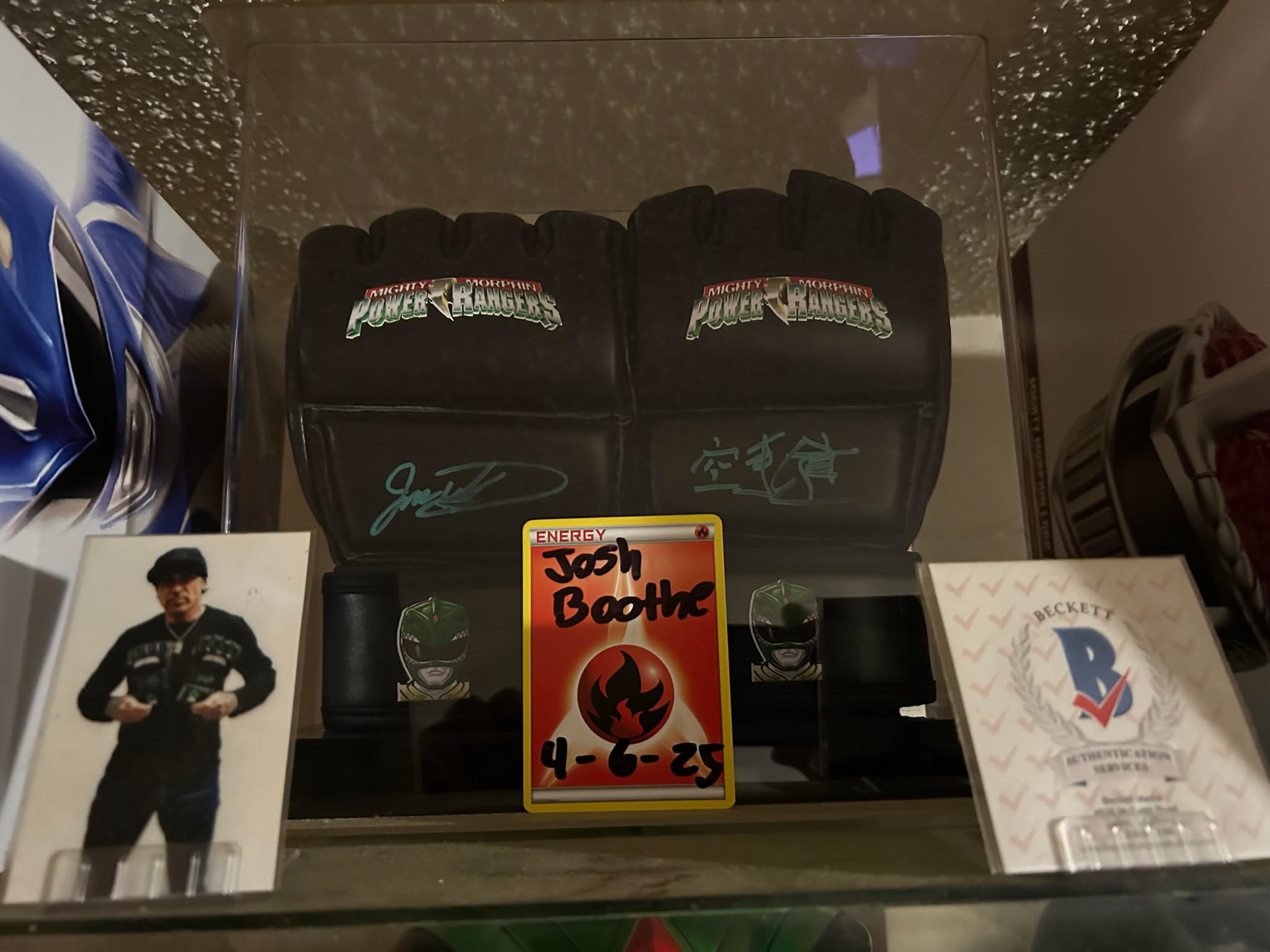 Where should I sell my Jason David Frank signed green ranger  display picture 1