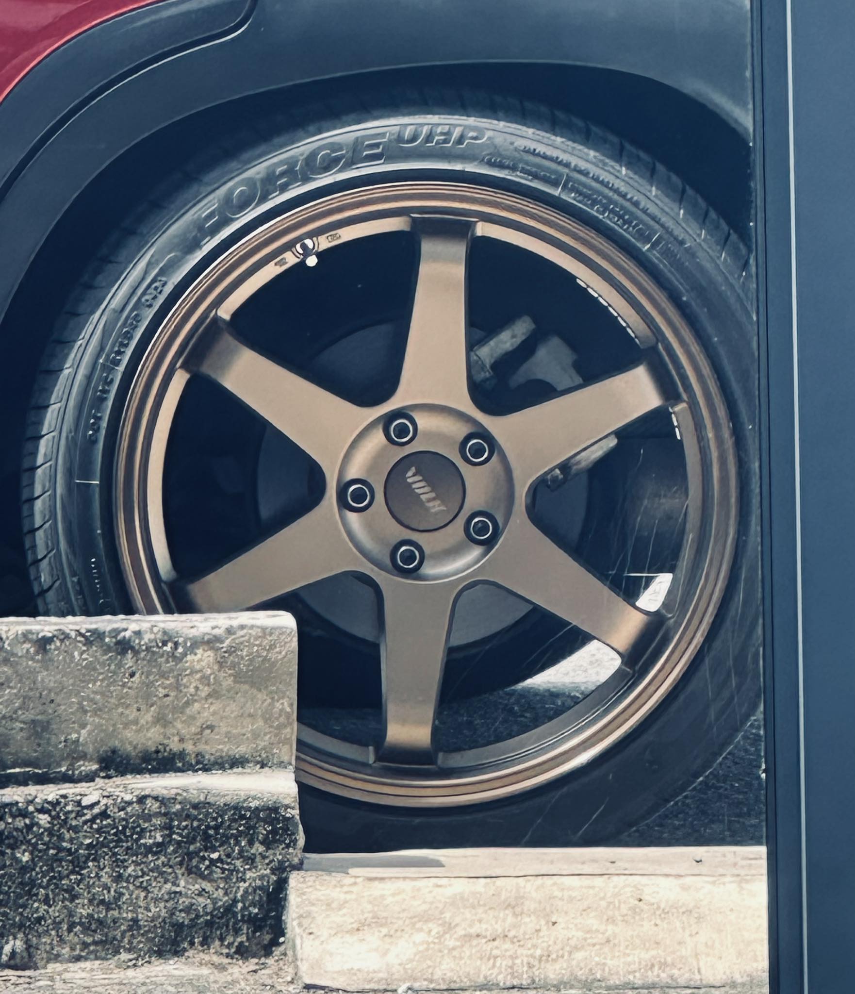 TE37 19 x 8.5J & 9.5J (M/F) ET 38(F) 40(R) PCD 5 x 114.3 Tyre 235 