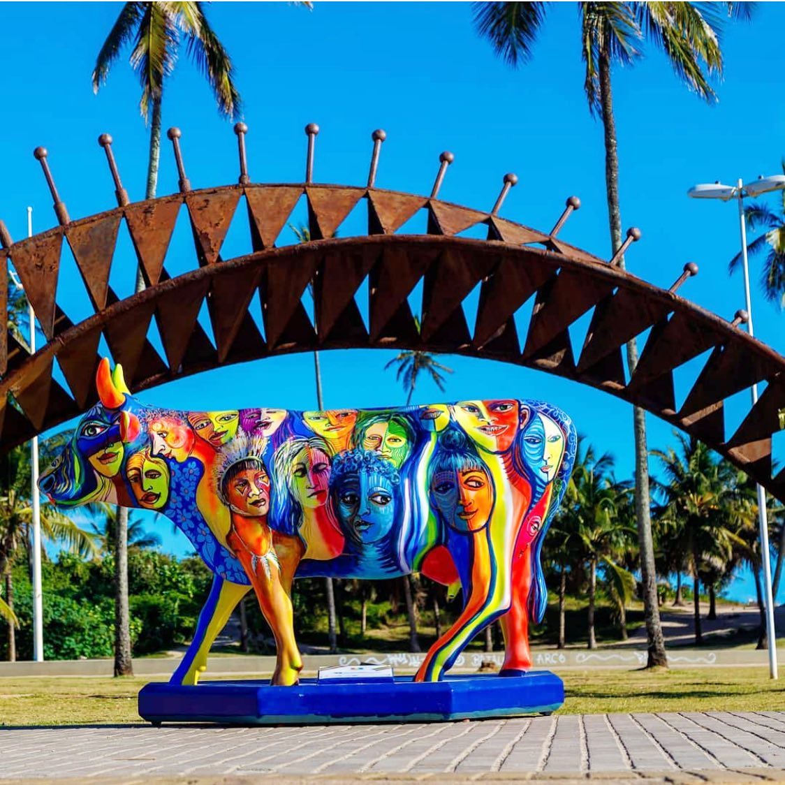 🎨 COW PARADE 🎨 - SALVADOR 👈🏽 El... - Mundo del Ganadero - MDG | Facebook