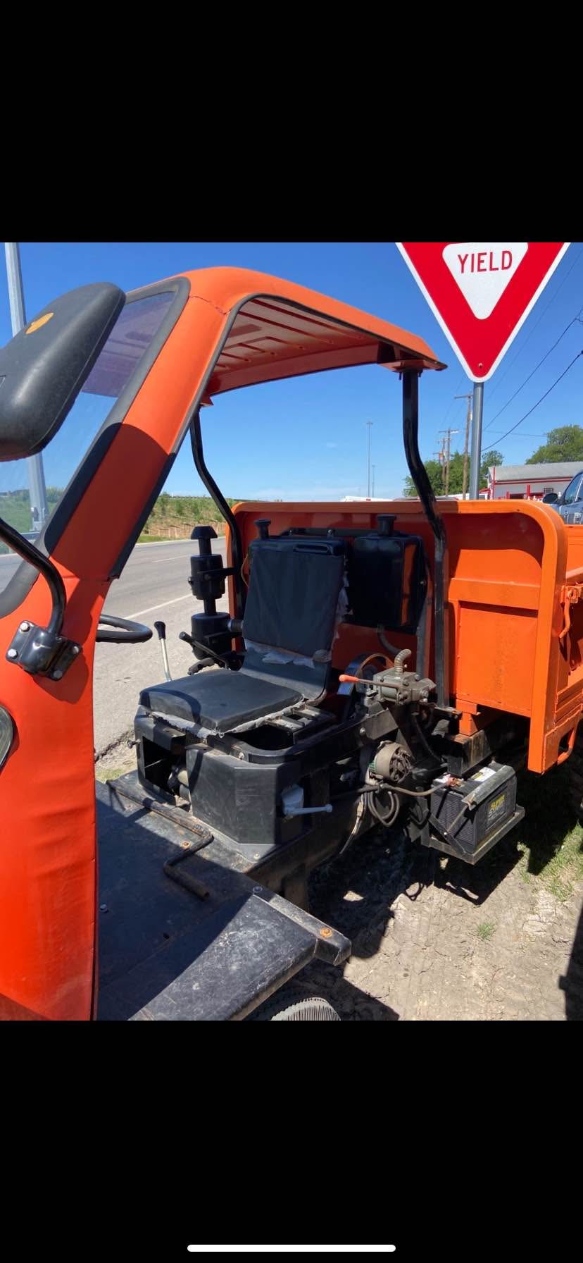 2023-disel-dump-truck-commercial-vehicles-san-antonio-texas