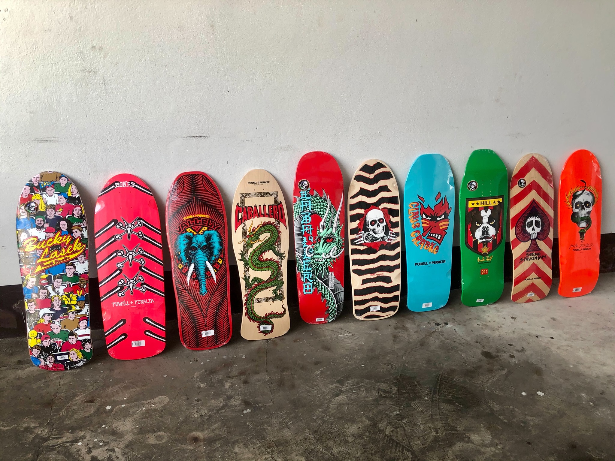 Go big with old school shapes from Powell Peralta! Big boards for