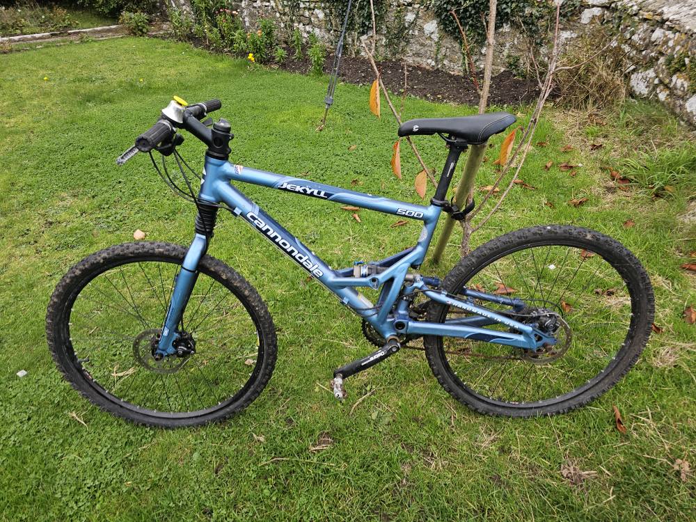 Cannondale Jekyll 500 project bike for sale in South Wales