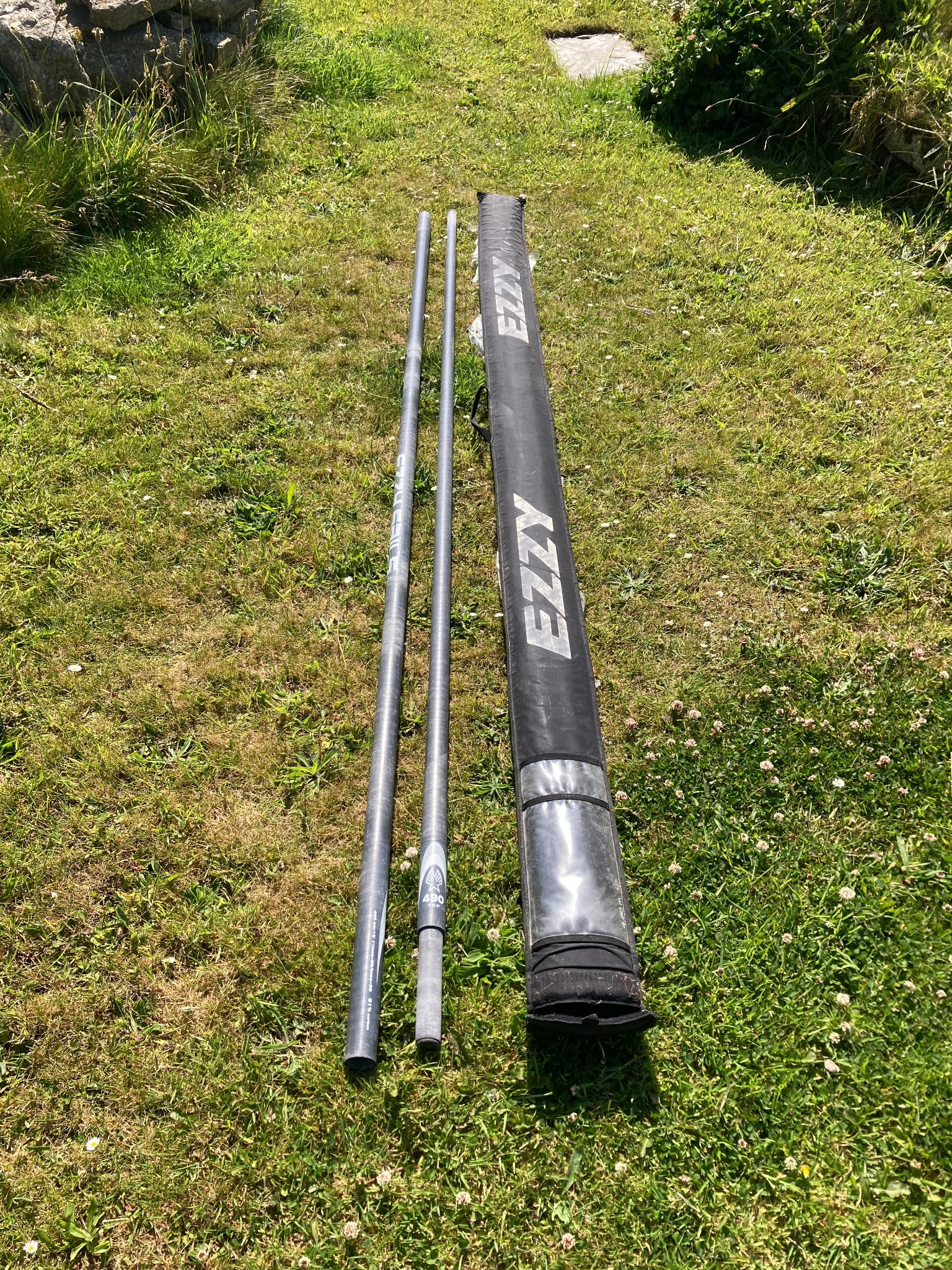Ezzy hookipa 490 RDM mast, good condition, with surface scratching 