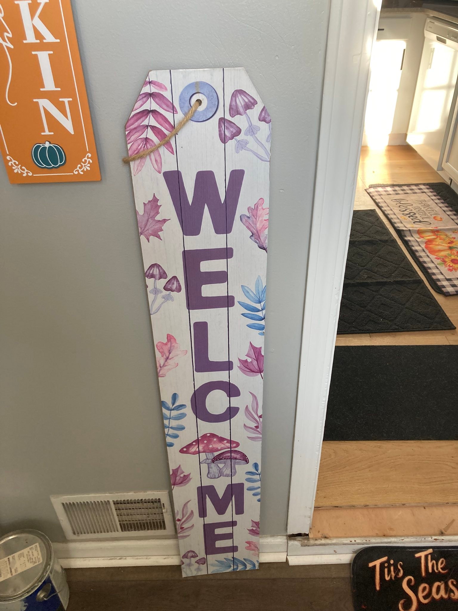 Looking for ideas on different colors on this welcome sign maybe black ...