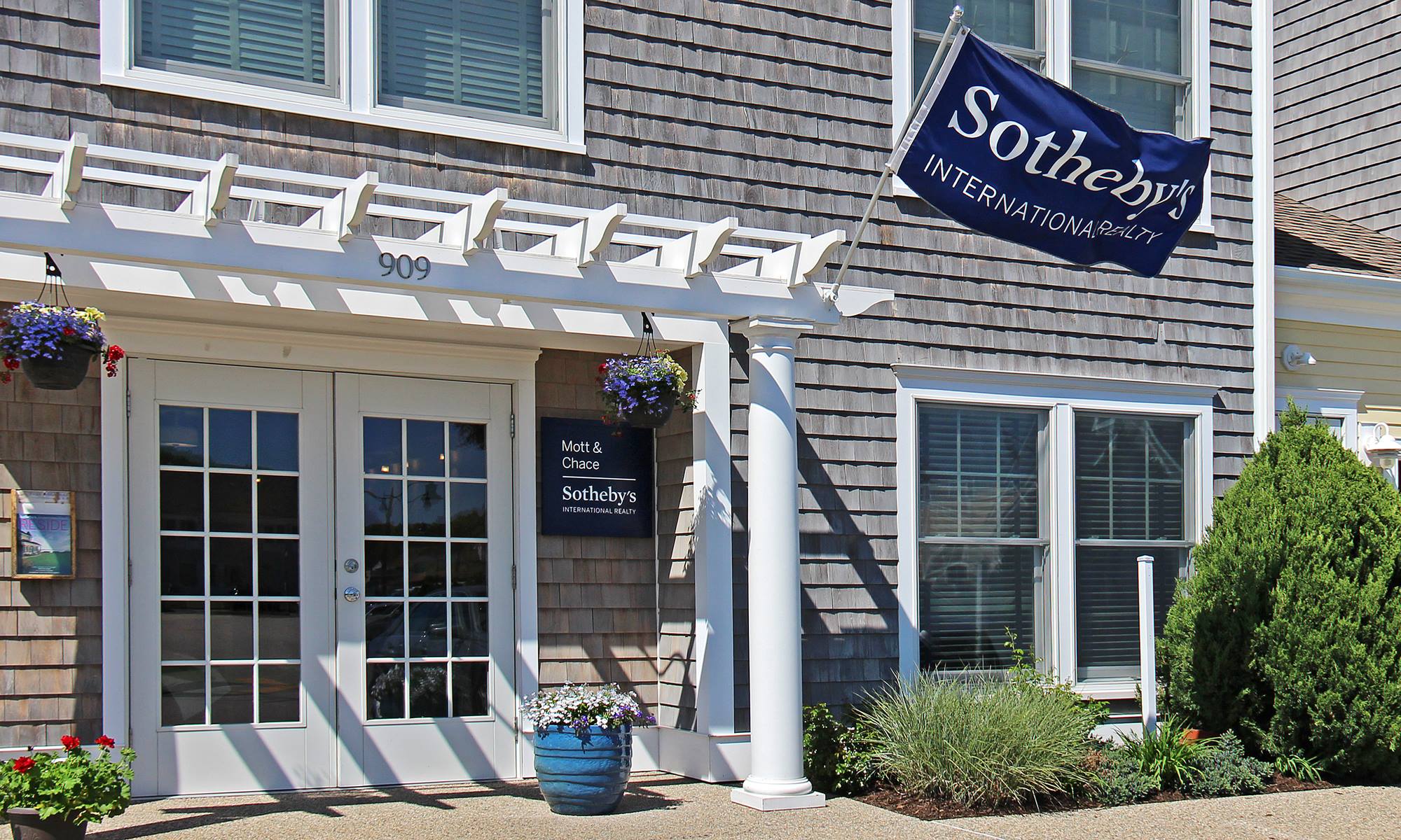 Robin Nicholson - Rhode Island Real Estate Broker Associate ...
