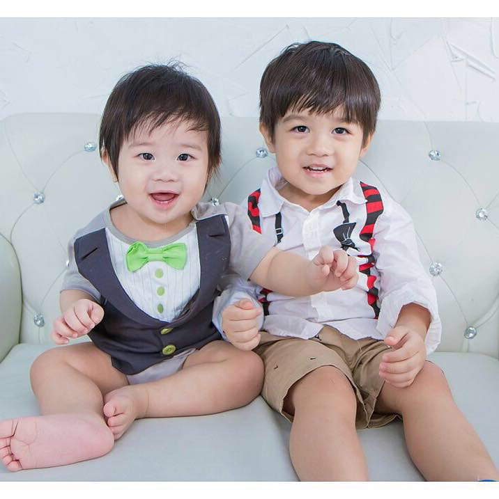 『Ian+Ethan』成長紀錄 - [1Y] Happy birthday!!🎉🎉 今天慶祝小傢伙生日，去吃阿母最愛的瓦城!! 晚上吹蠟燭囉 ...