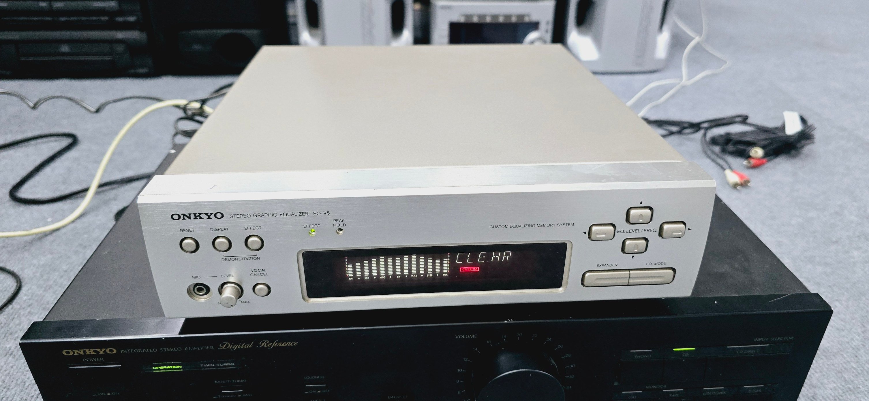 ✌️✌️CHẮC AI ĐÓ SẼ CẦN ✌️✌️ ?equalizer onkyo V5 size 27 