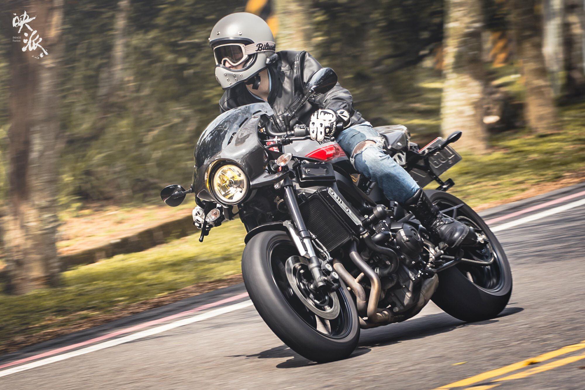 Blade Rider Helmet 照片不是我們刻意去拍..... - Blade Rider Helmet