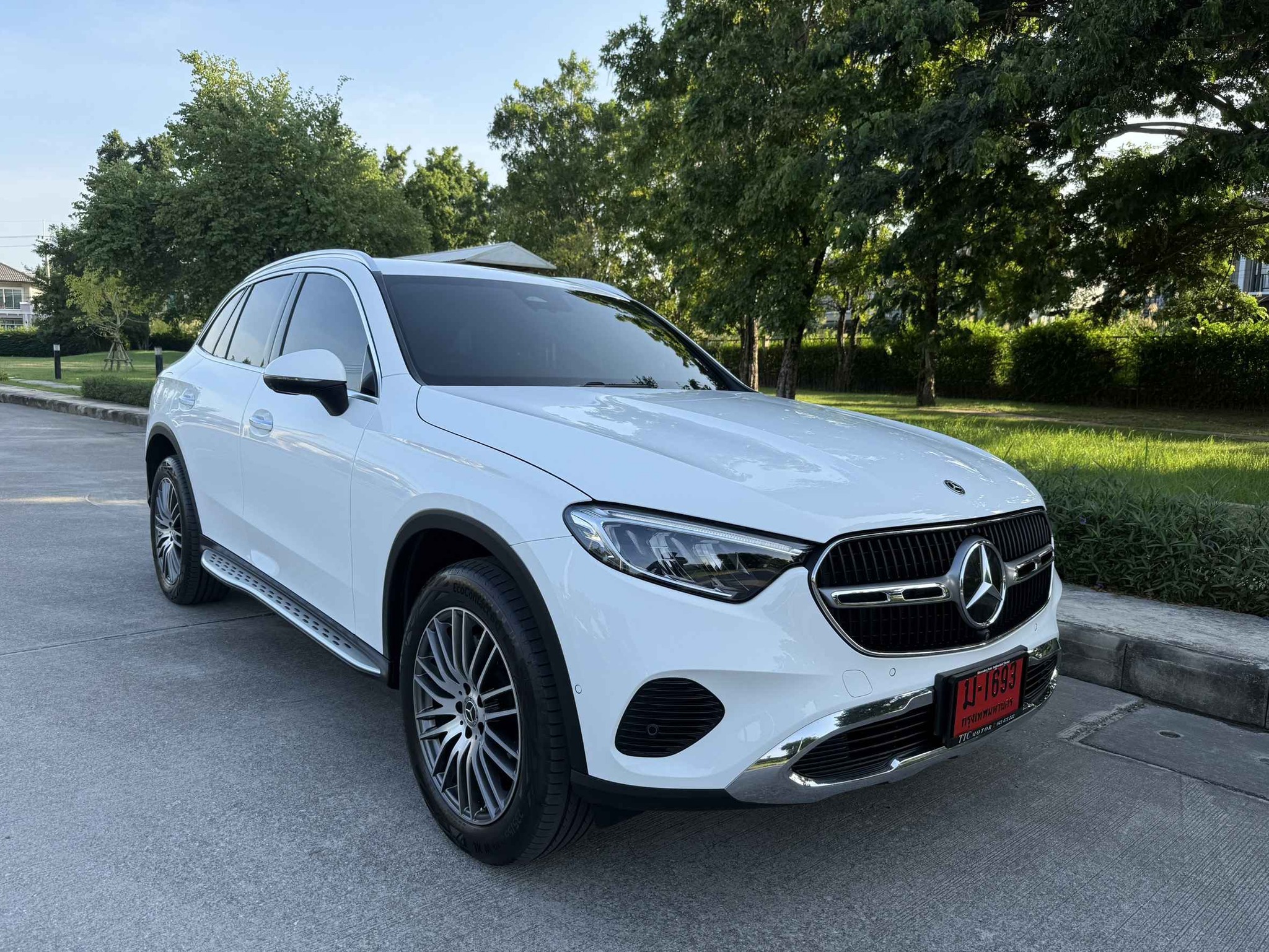 ซื้อขายรถมือสอง | Mercedes-Benz GLC 220d ปลายปี 2023 แท้ จดปี24 วิ่ง ...