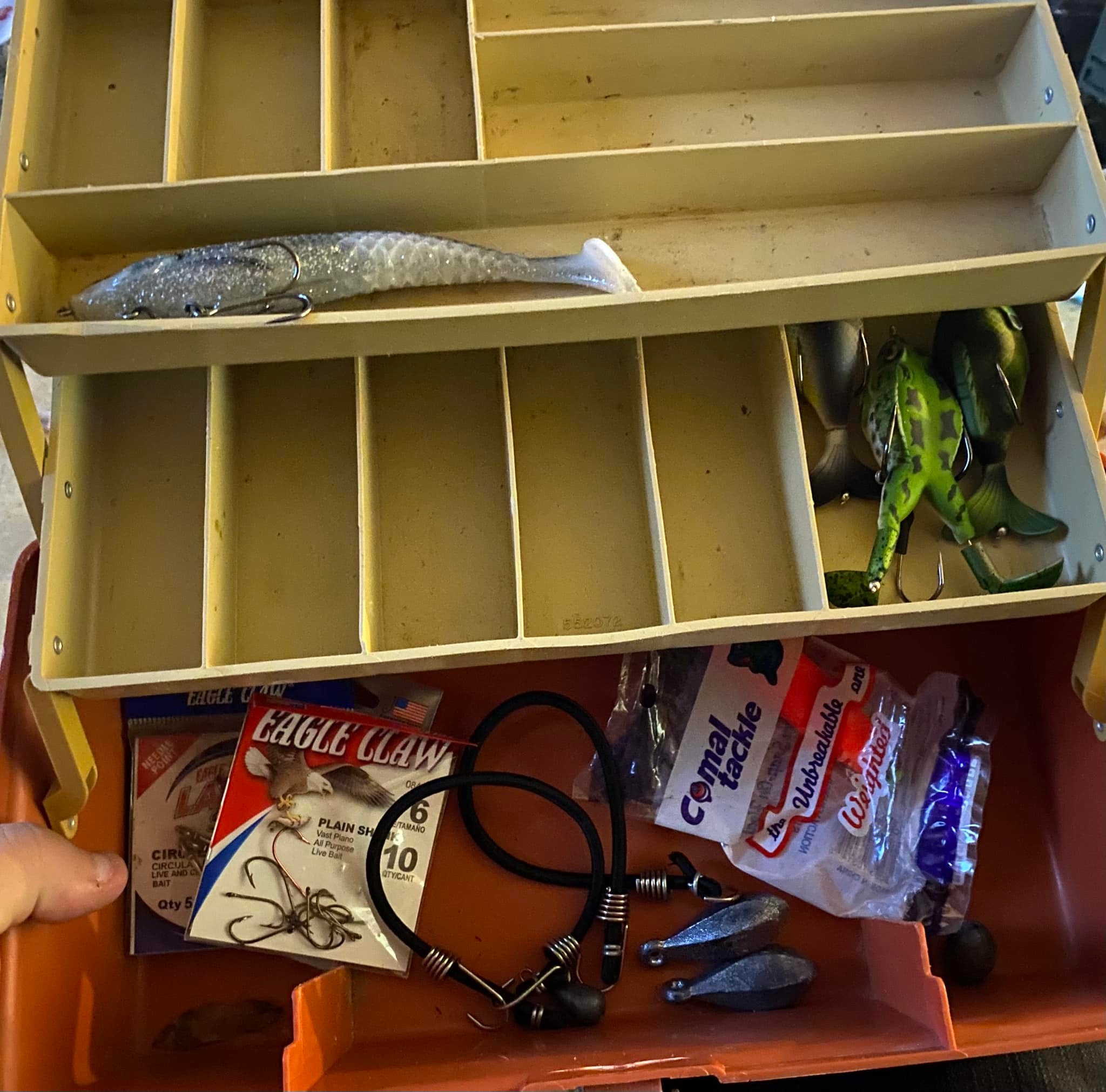 filled my tackle box MATEIN Rolling with Cooler, Large Fishing Bag with Wheels Rolling Tackle Box helps transport all of your fishing gear while keeping it organized. What is Inside my TACKLE
