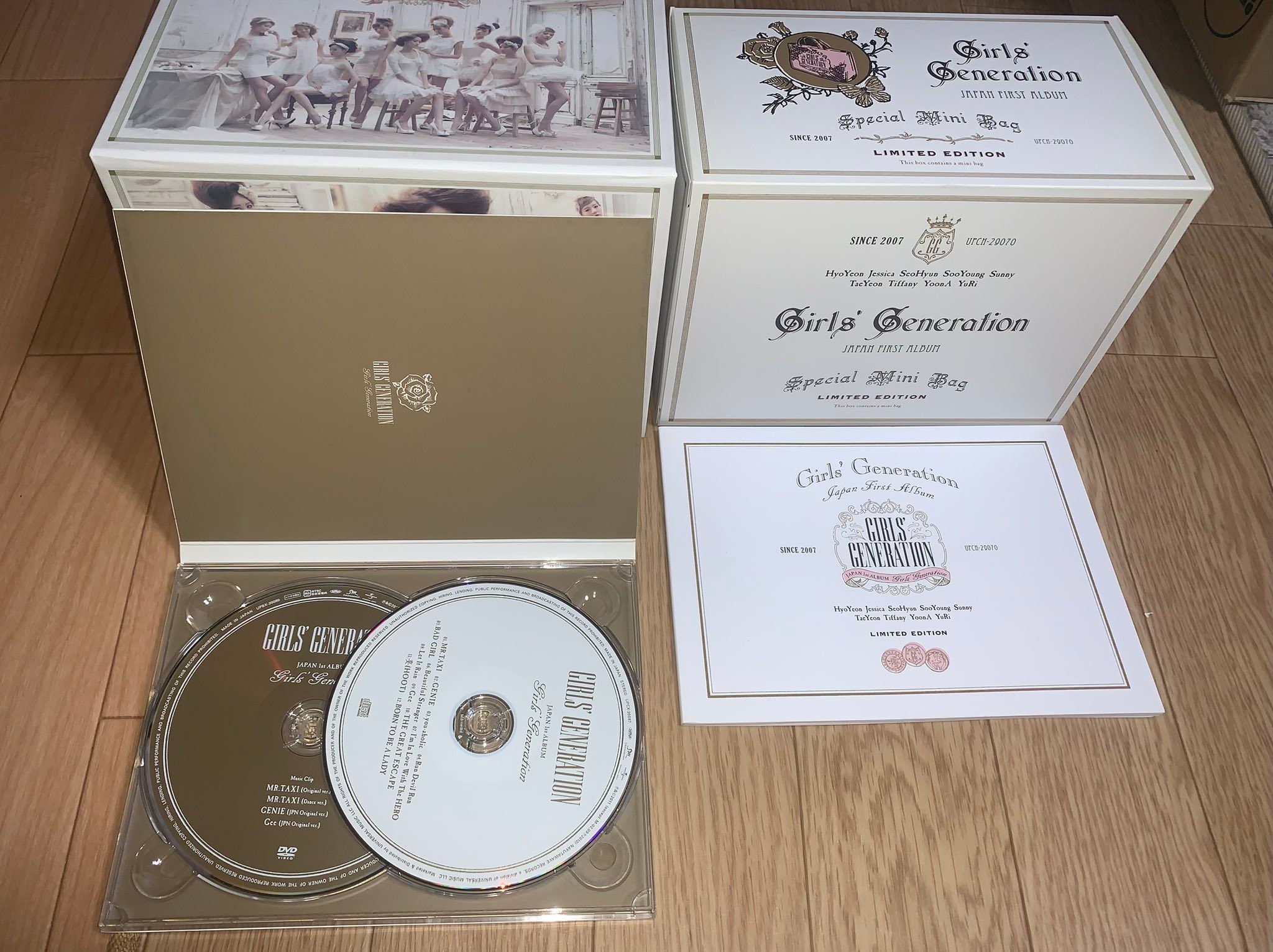Girls' Generation รุ่นJapan first album Limited Edtion 350฿รส.