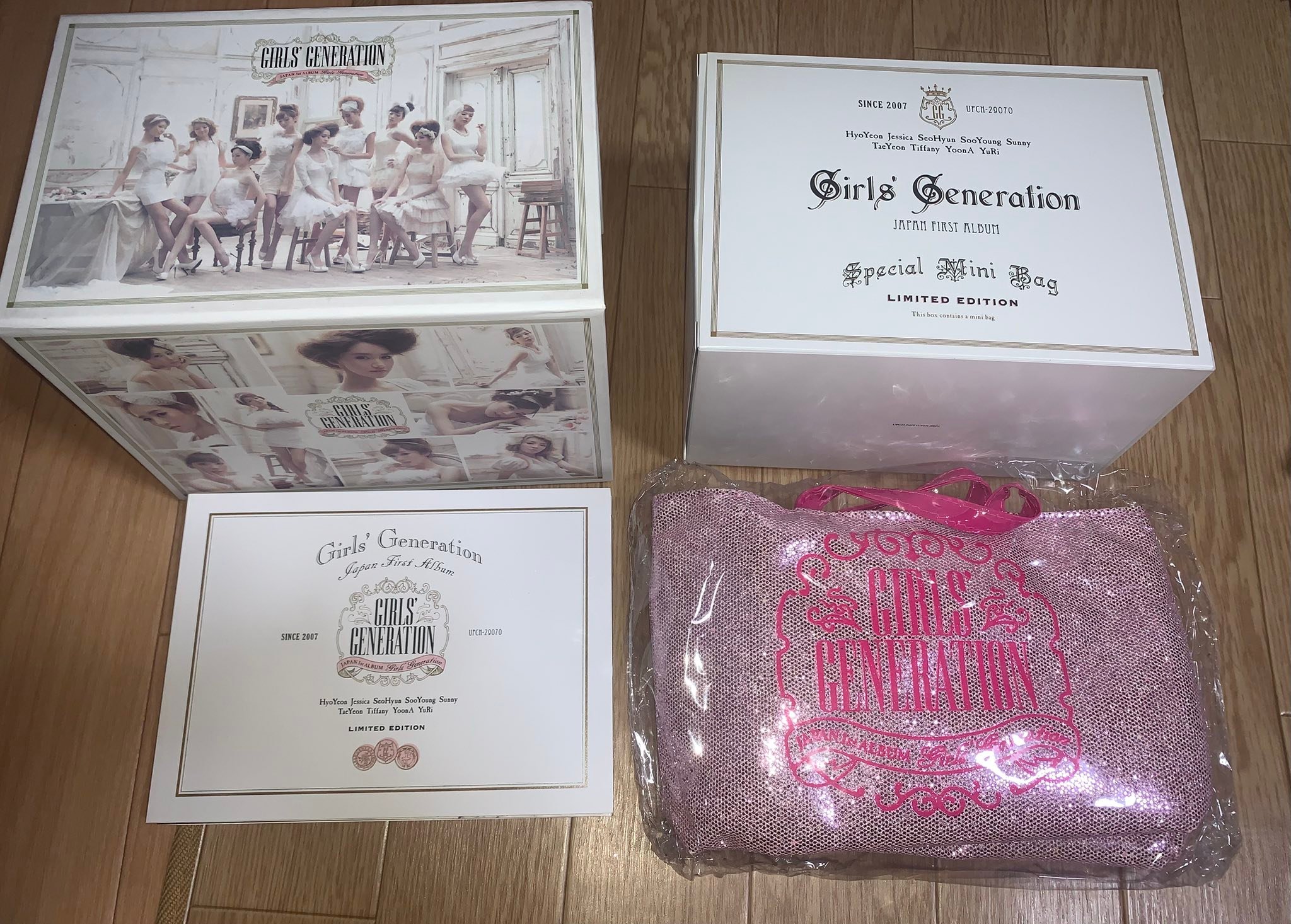 Girls' Generation รุ่นJapan first album Limited Edtion 350฿รส.