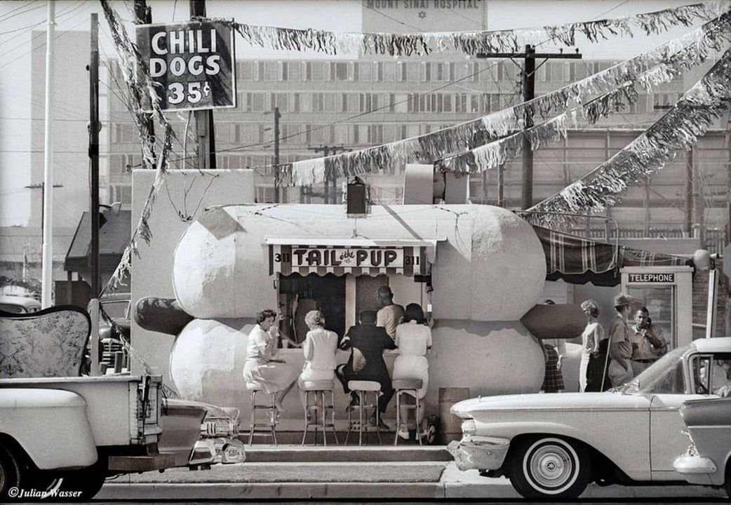 Audrey's hot dog stand in Los Angeles, 1961