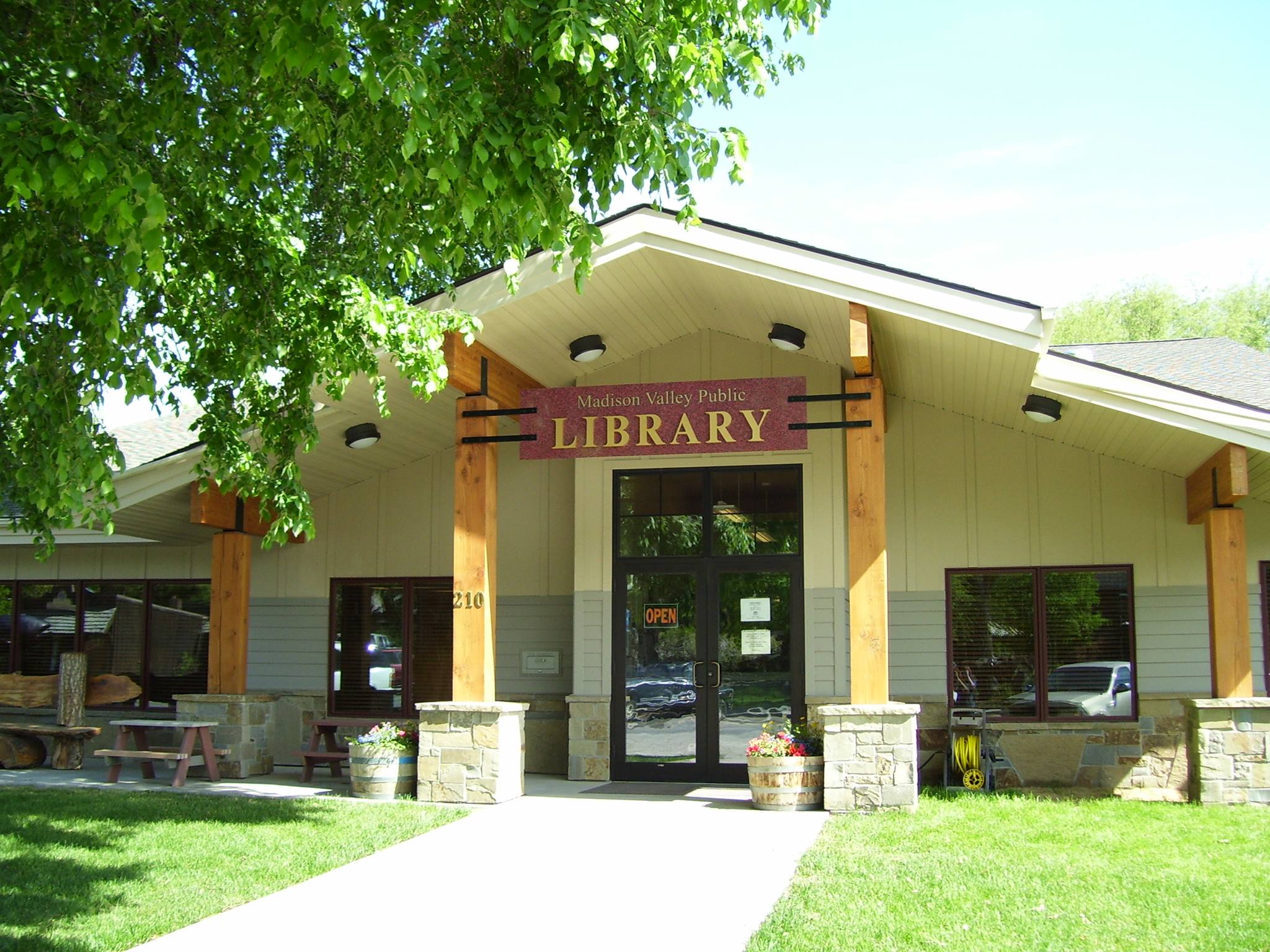 Madison Valley Public Library | Ennis MT
