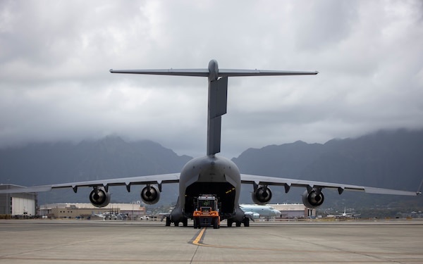 Members of the RCAF long range... - Royal Canadian Air Force