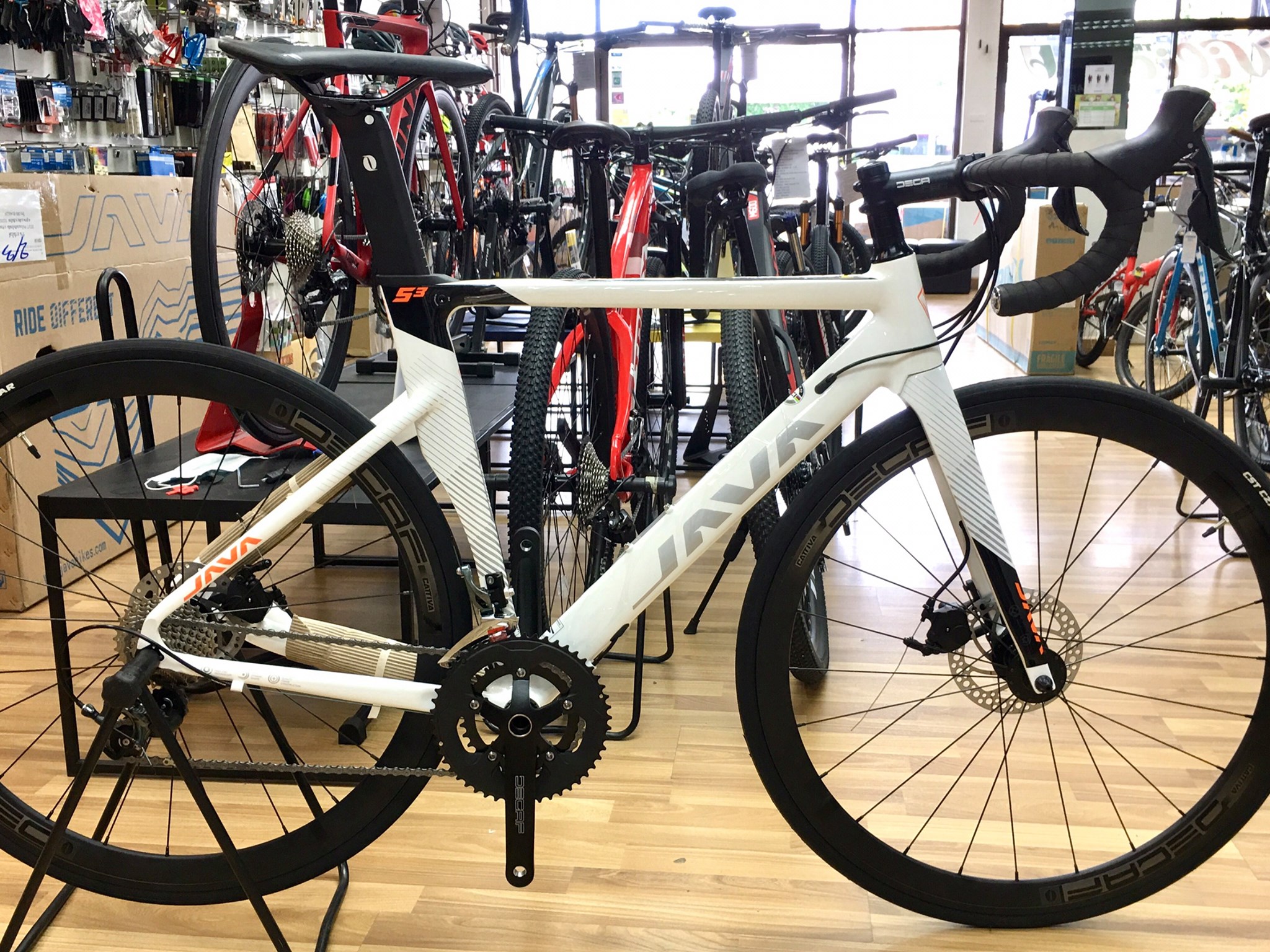 ARMBIKES - New!! JAVA SILURO3 DISC Tiagra 20Speed - เฟรม:...