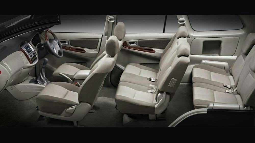 ให้บริการรถ รถ 7 ที่นั่ง VIP - innova