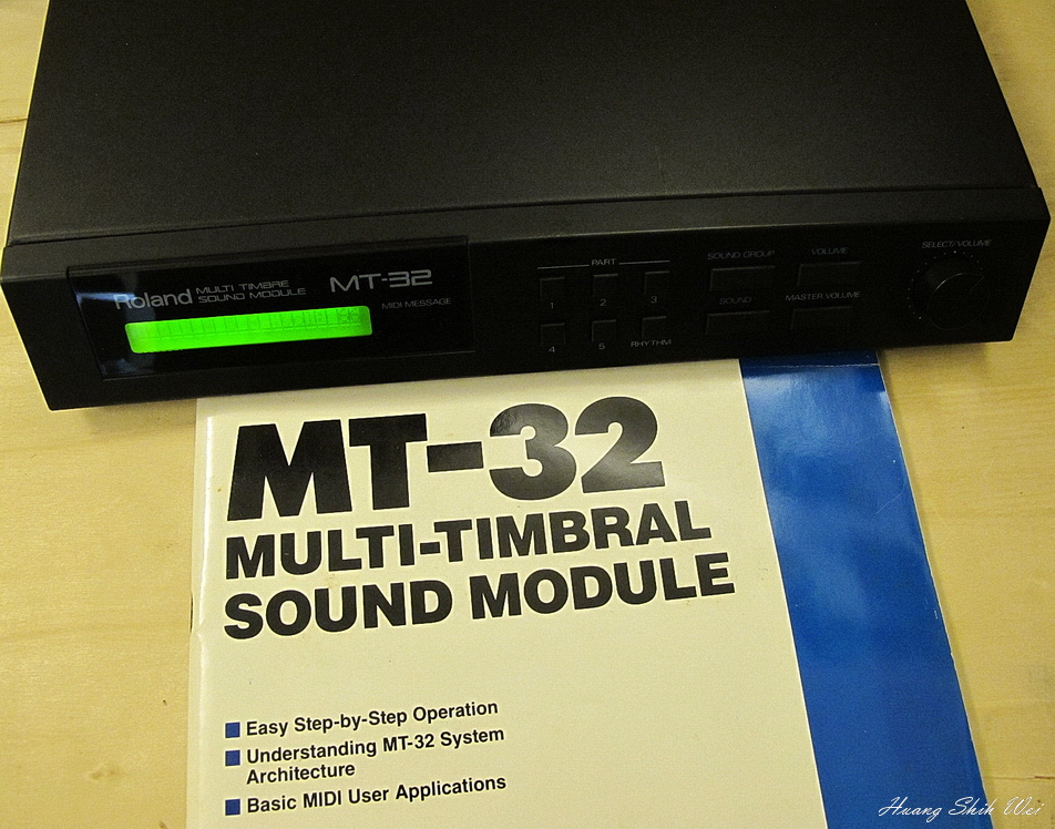 Roland MT-32 sound module and MT-100 digital sequencer
