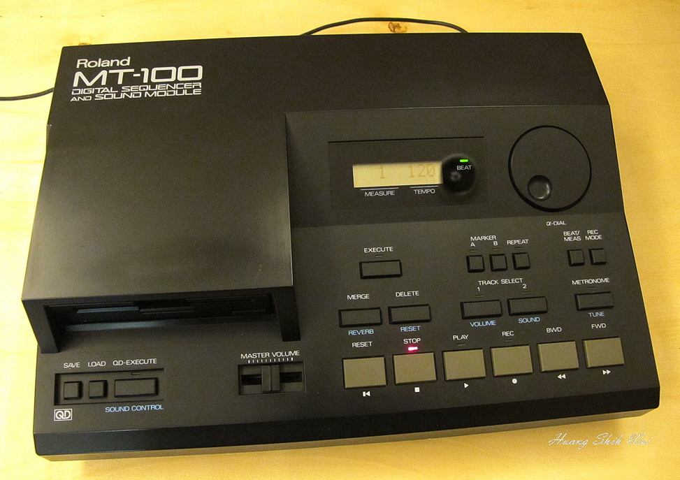 Roland MT-32 sound module and MT-100 digital sequencer
