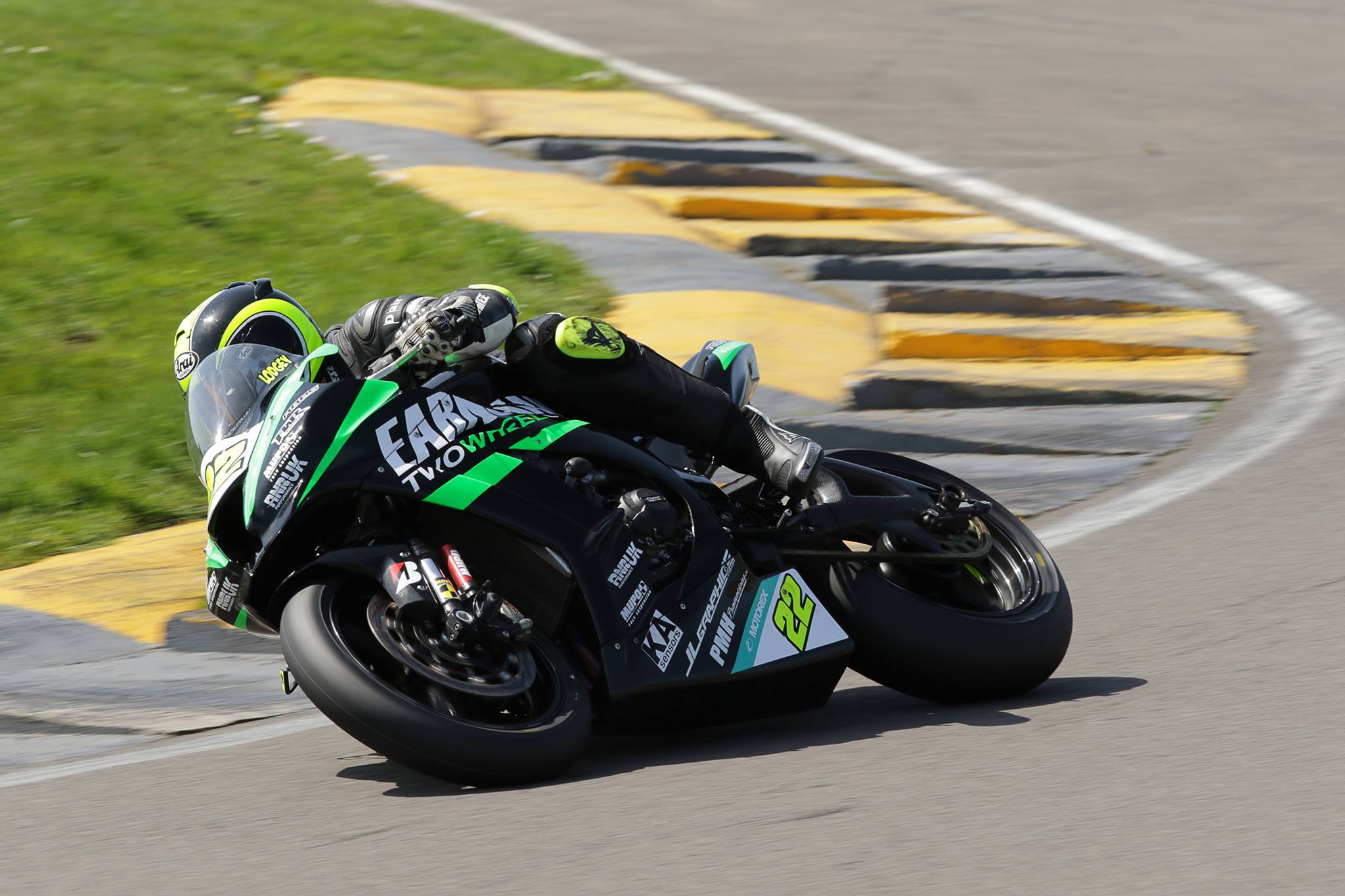 Medd Motorsport - Remembering the legend Robert Dunlop. 12... | Facebook